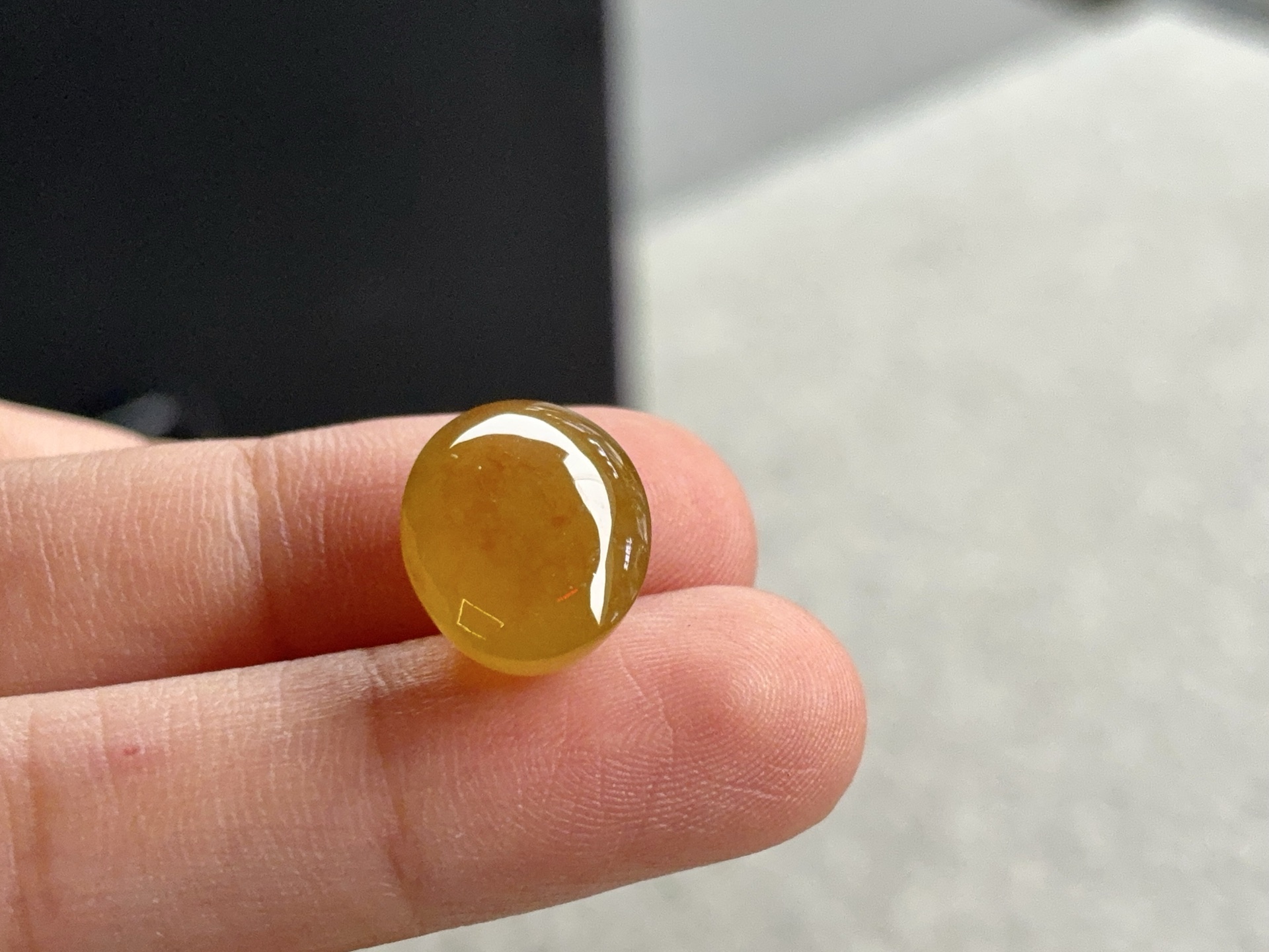 冰黄蛋面，尺寸：13.8×10.3×8