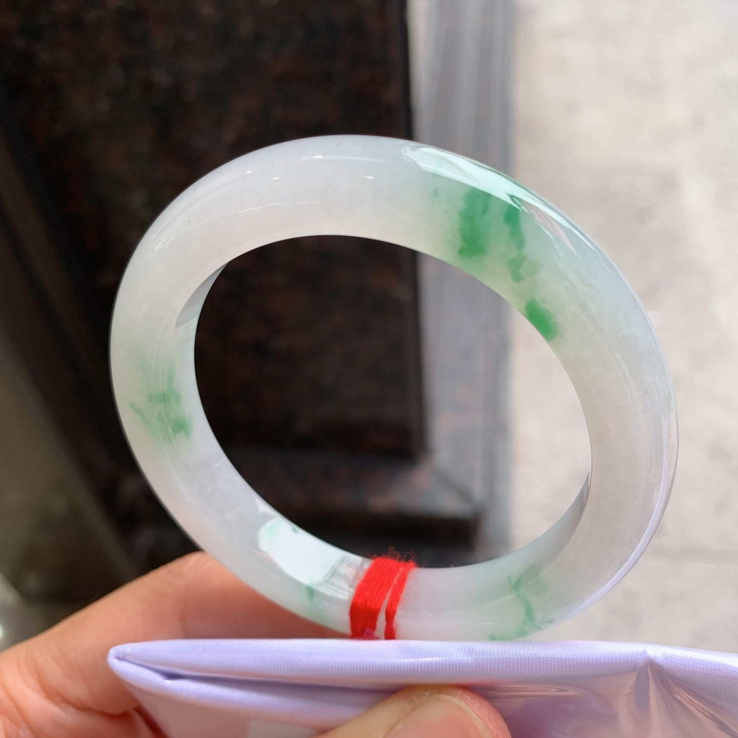 正圈飘绿 有纹 色清爽