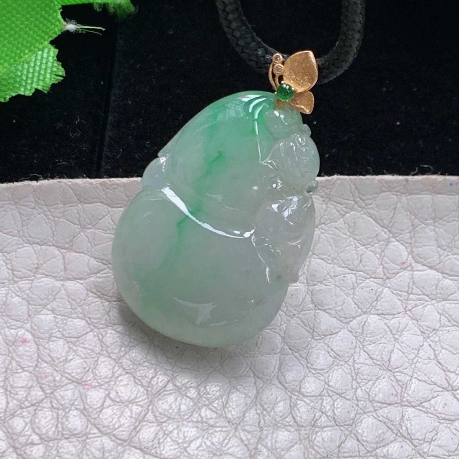 k54实拍27.7*20.5*6缅甸翡翠A货胶感飘阳绿葫芦 玉葫芦吊坠18k