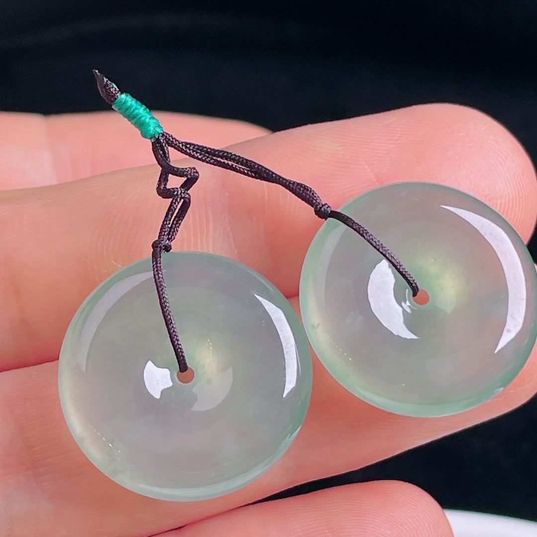 ️冰晴水平安扣耳坠，老种起光，细底通透，尺寸：20/5mm0904