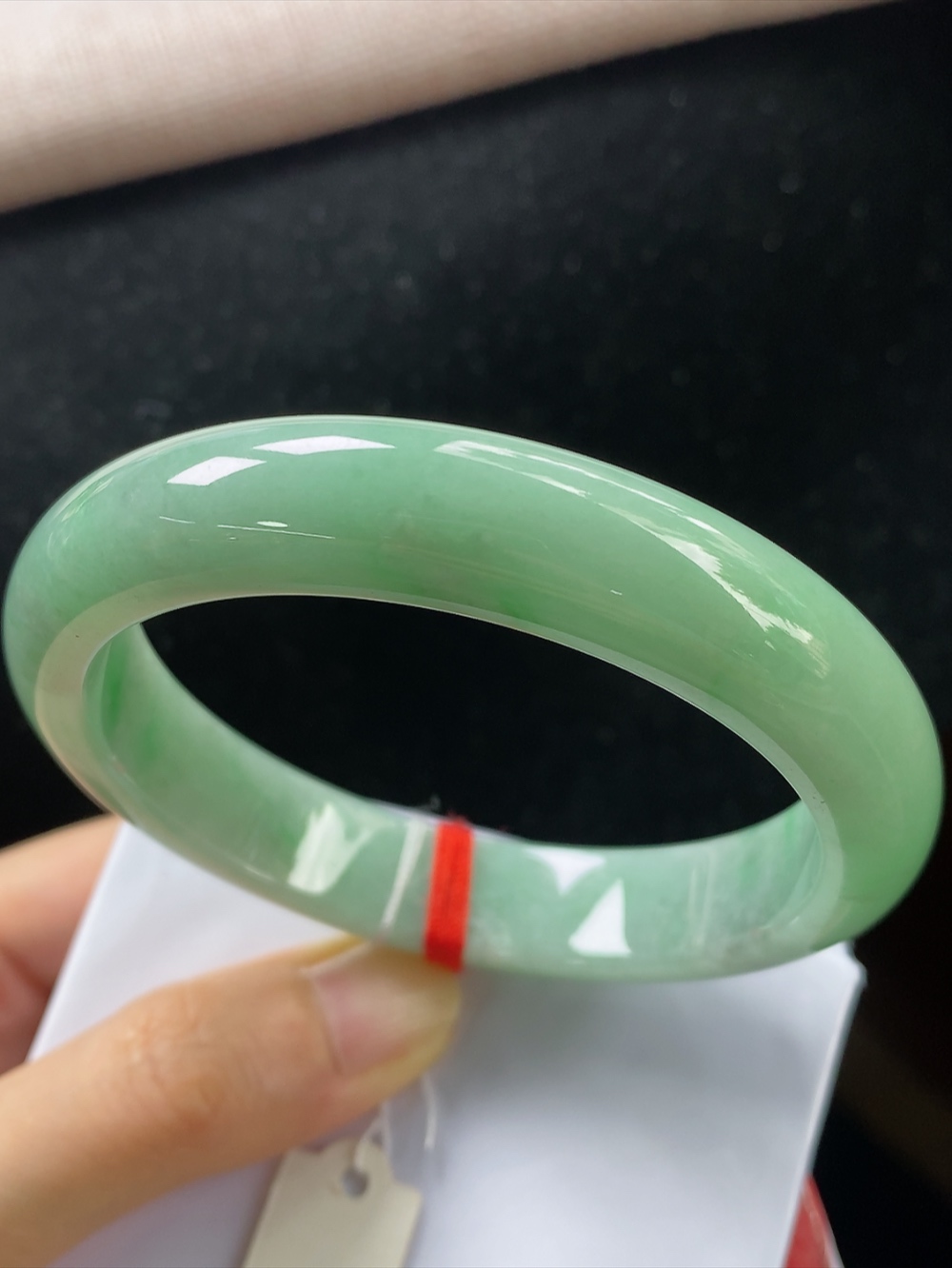 正圈底色手镯，圈口尺寸57.7-12.2-8.2mm,904xdz