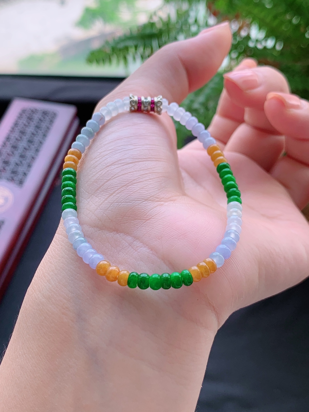 【珠子】冰多宝手串算盘珠珠子手串【说明】缅料 性比高【尺寸】4-3.2mm【重量】7.3克
