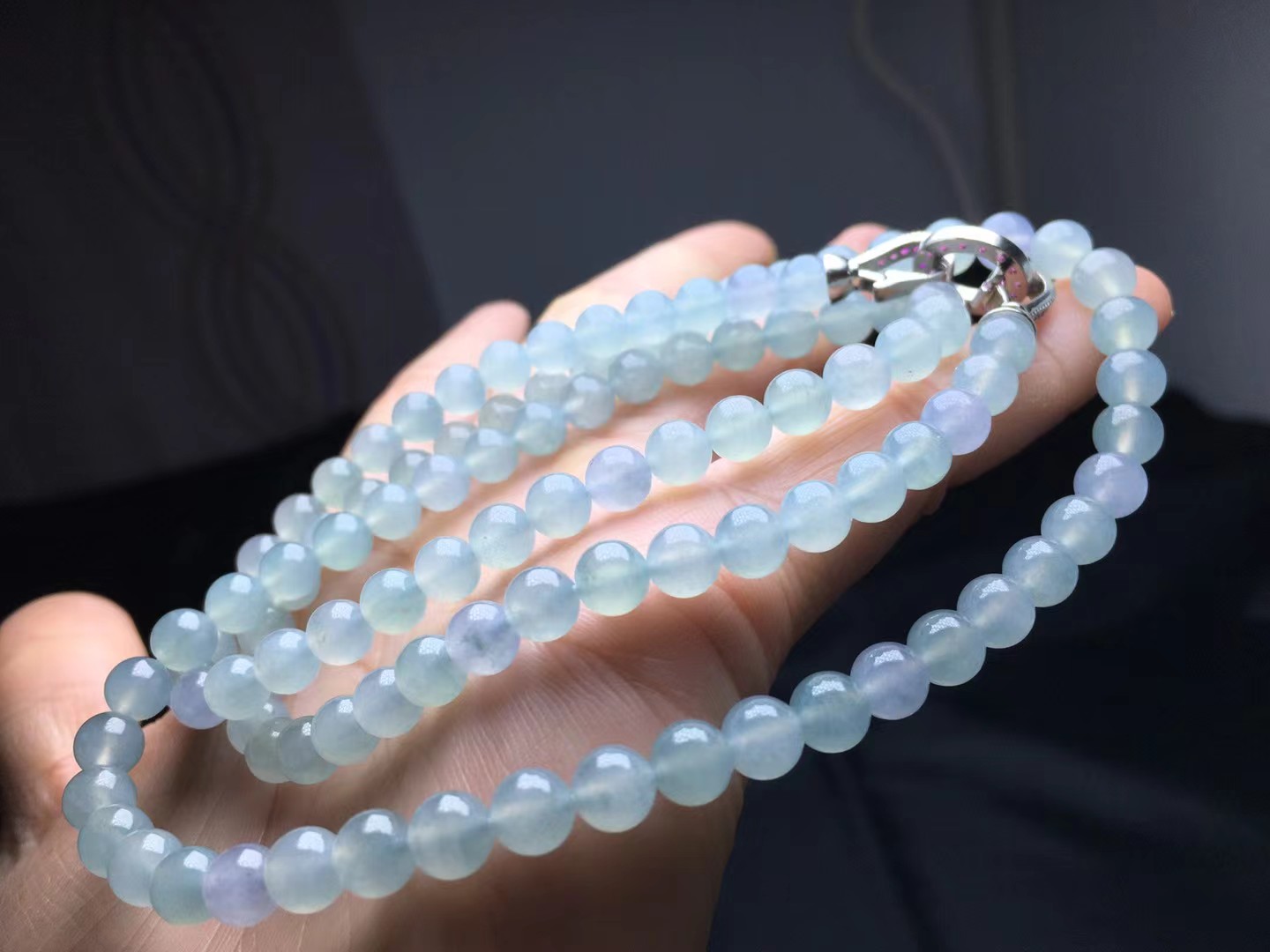 种珠链，卡6mm，118颗，种好，玉质细腻，均匀，透水润，度极高，颗颗精选