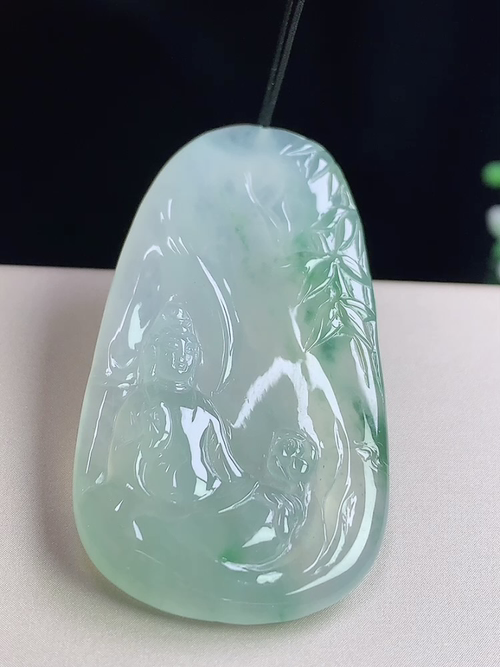 冰飘花自在观音，无裂，尺寸51.3-27.9-5.3mm，j04jxg