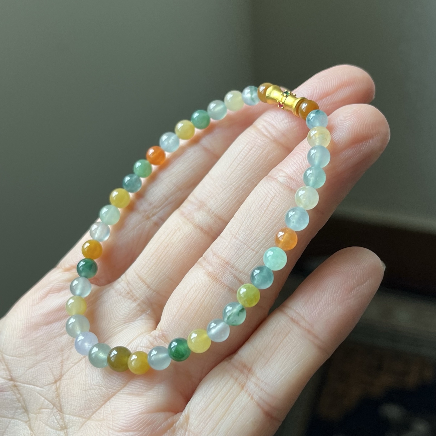 冰种马卡龙小精品圆珠手链，种水好，颜色丰富多彩，冰透，卡4.6，超值