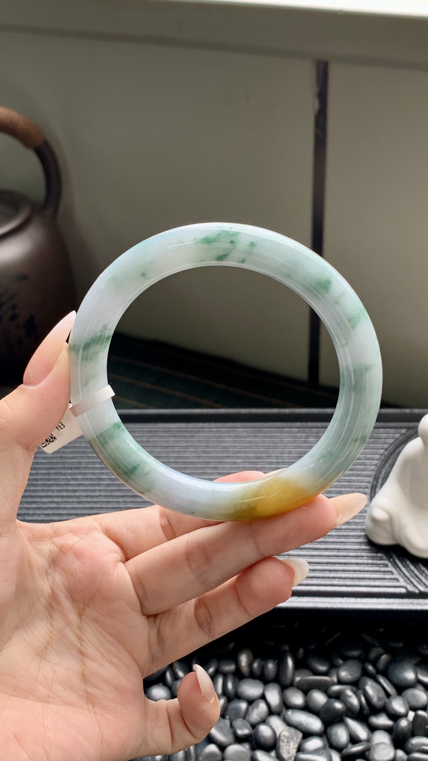 黄翡飘花大圈口圆条成品 HYY-3055 尺寸：62-11-11
