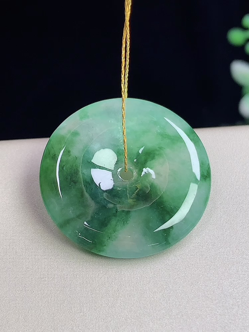 冰飘绿平安扣，无裂，尺寸23.8-3.7mm，j04lsk