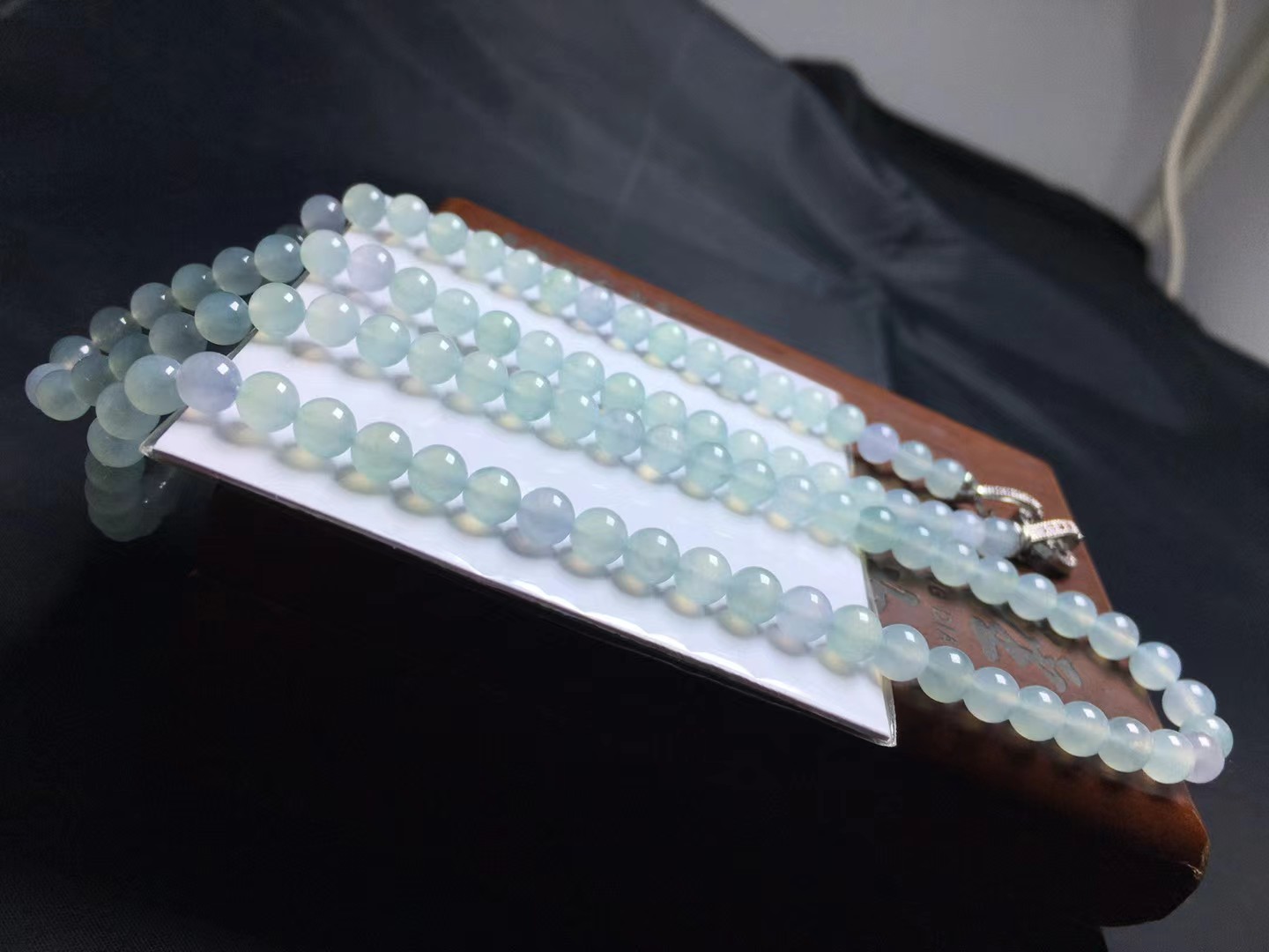 种珠链，卡6mm，118颗，种好，玉质细腻，均匀，透水润，度极高，颗颗精选