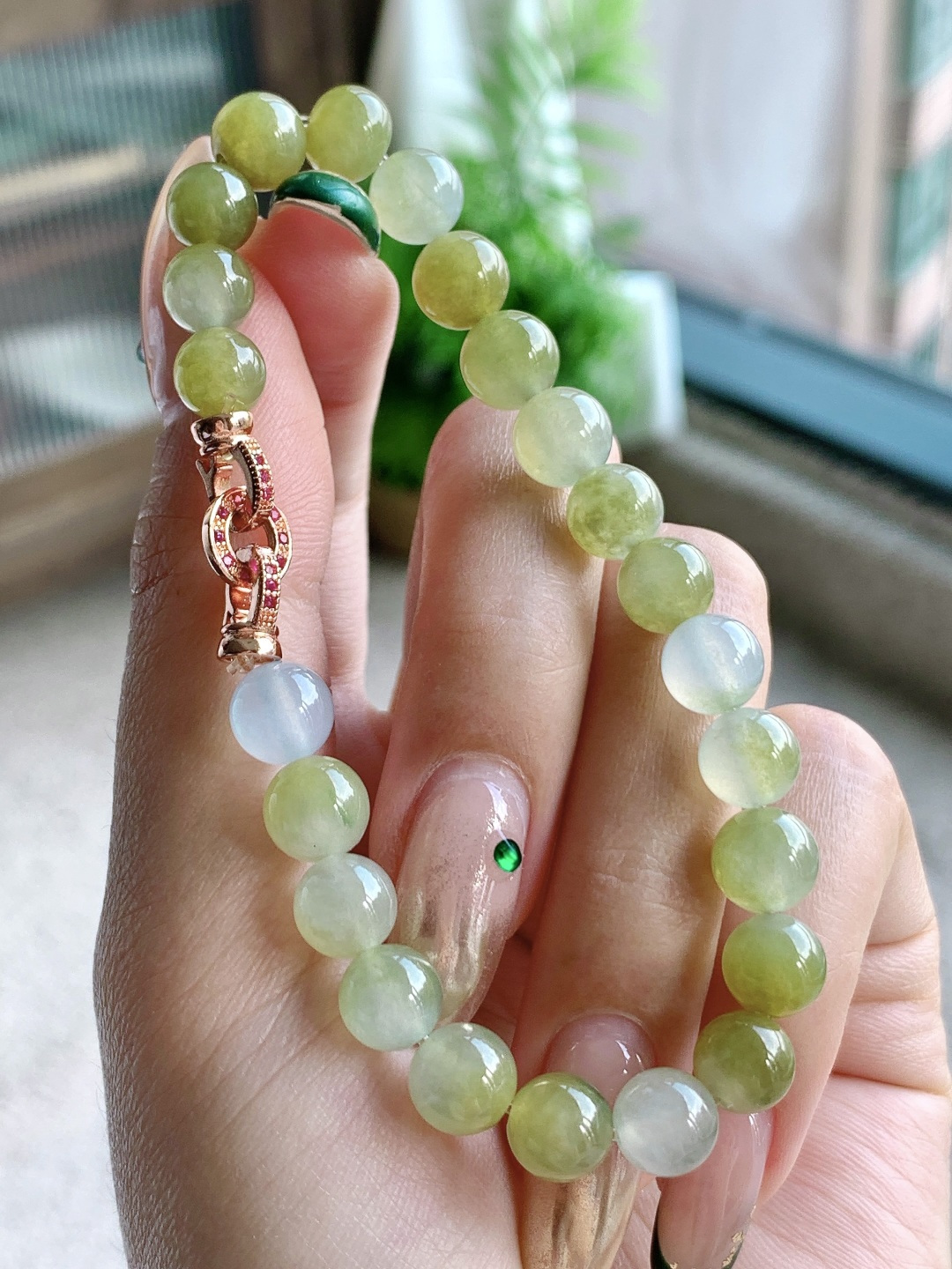 珠子冰双彩手串圆珠子手串，说明缅料性比高黄翡白冰，尺寸8.3mm，重量21.4克