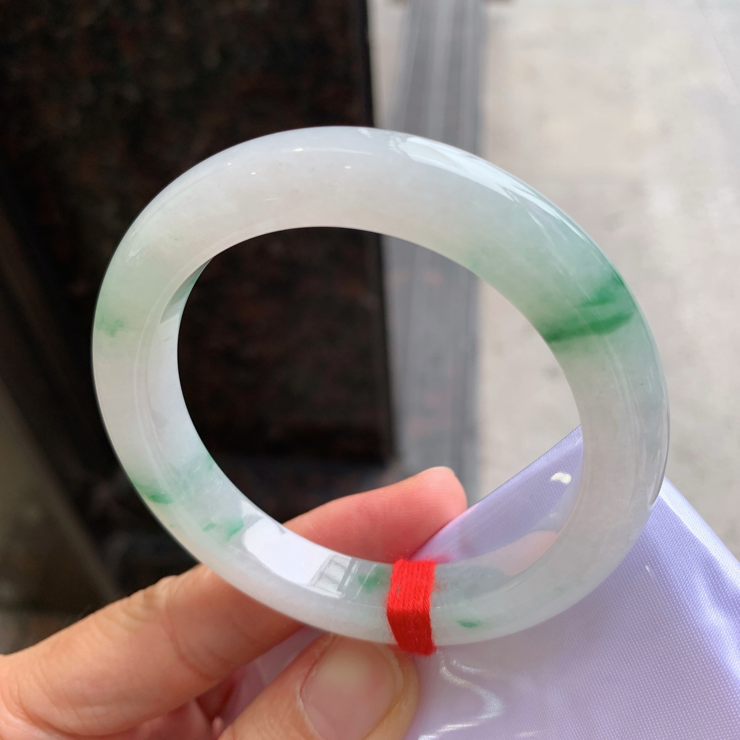 正圈飘绿 有纹 色清爽