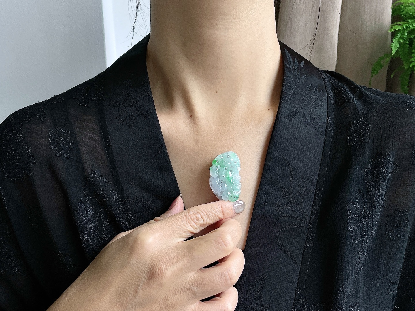 冰飘绿花貔貅吊坠，飘花立体超厚，无裂，性比高