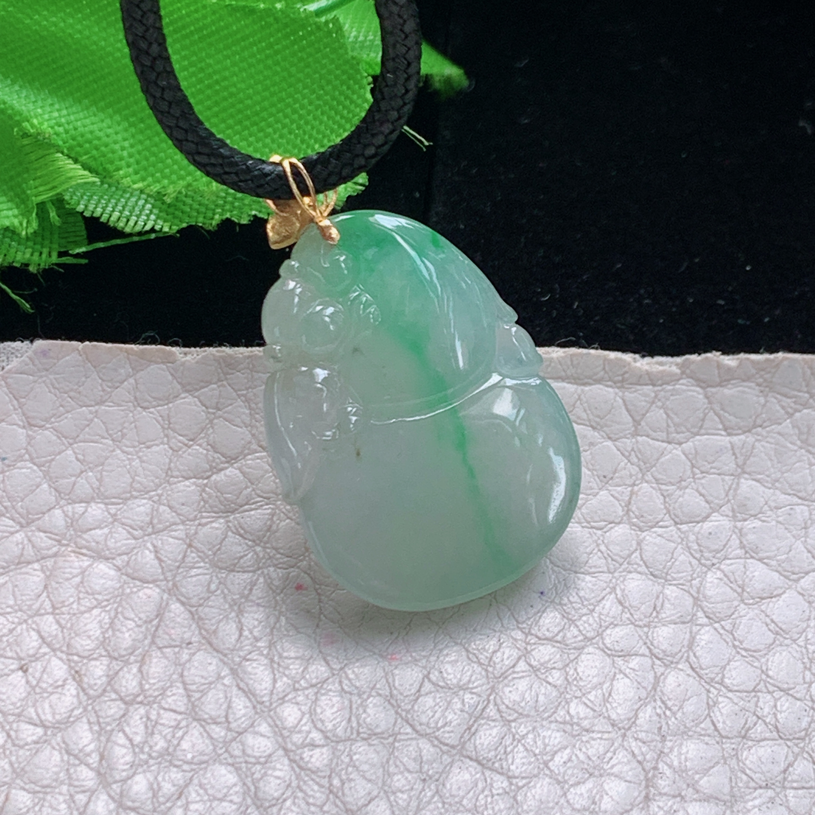 k54实拍27.7*20.5*6缅甸翡翠A货胶感飘阳绿葫芦 玉葫芦吊坠18k