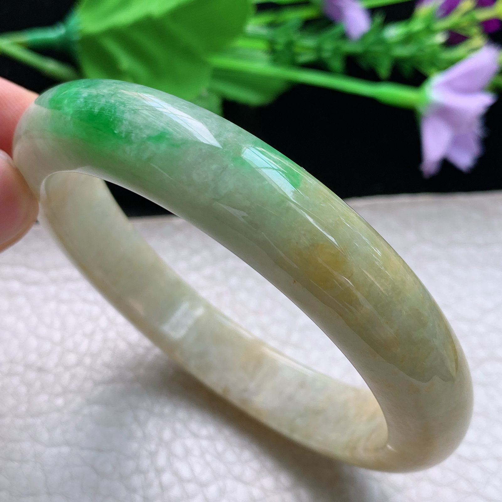mq大圈口61*12.5*9平安镯 缅甸翡翠a货高品质黄加绿宽边玉手镯