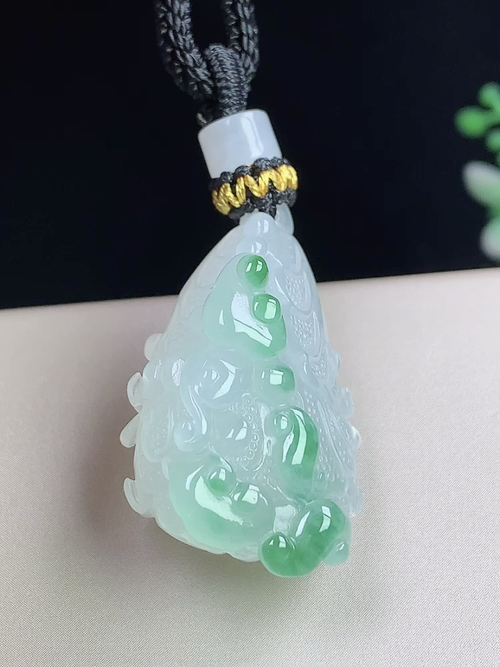 冰飘花白菜，百财聚来，无裂，尺寸32.8-20-12mm，j04sya