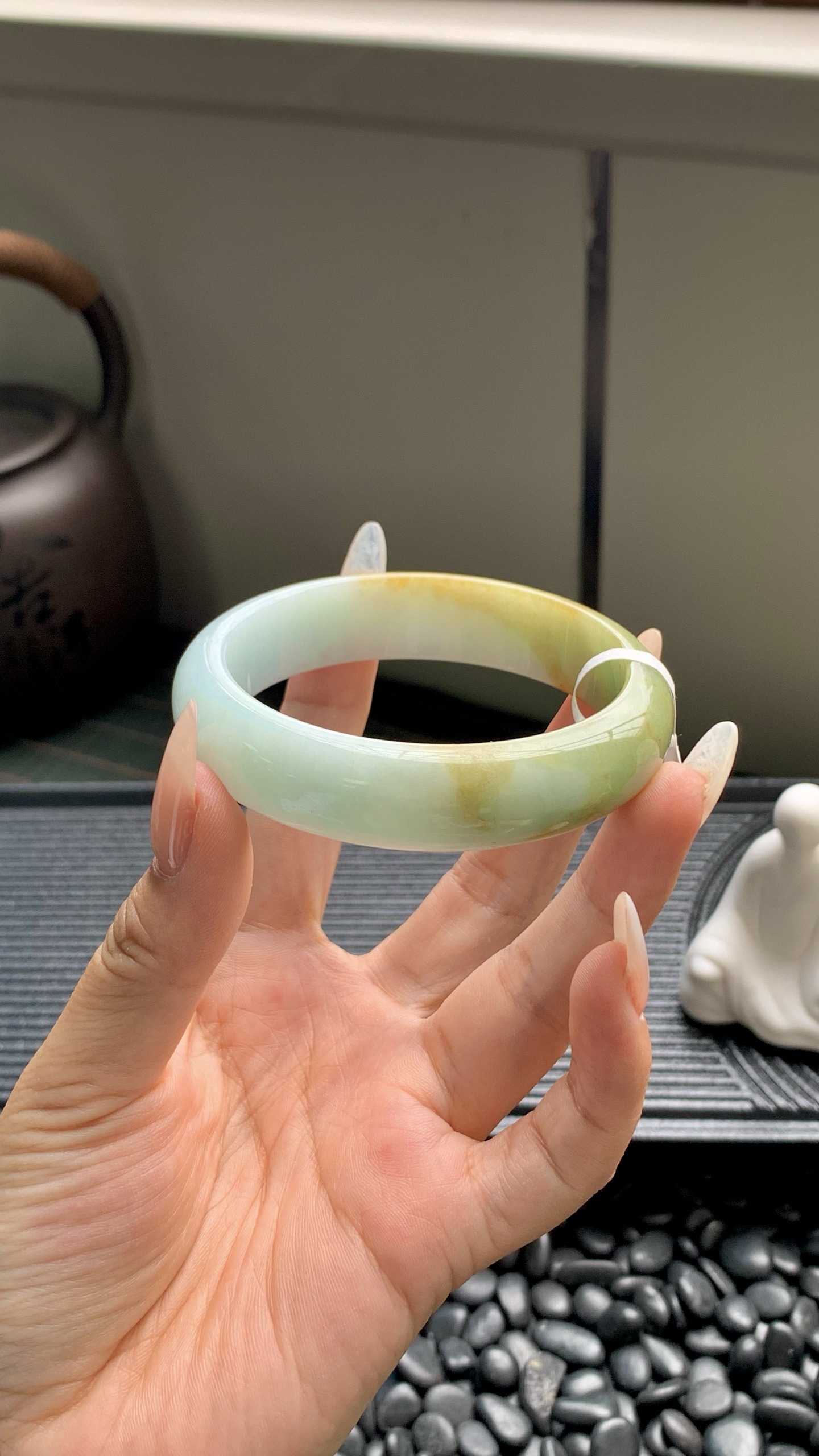 宽版黄翡半山水正圈成品 HY-7524 尺寸：57.5-15-8