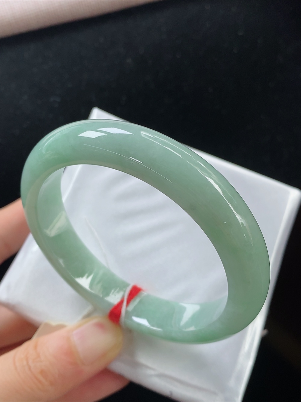 正圈底色手镯，圈口尺寸56.4-12.2-8.5mm,904xdz