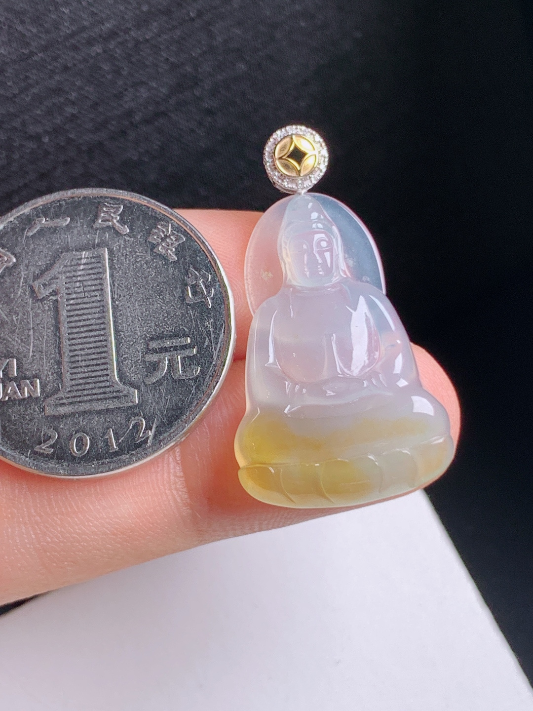 冰黄翡观音吊坠，冰润细腻，双色巧雕，平安纳福，裸石26.2-17.5-4.232.2，530901