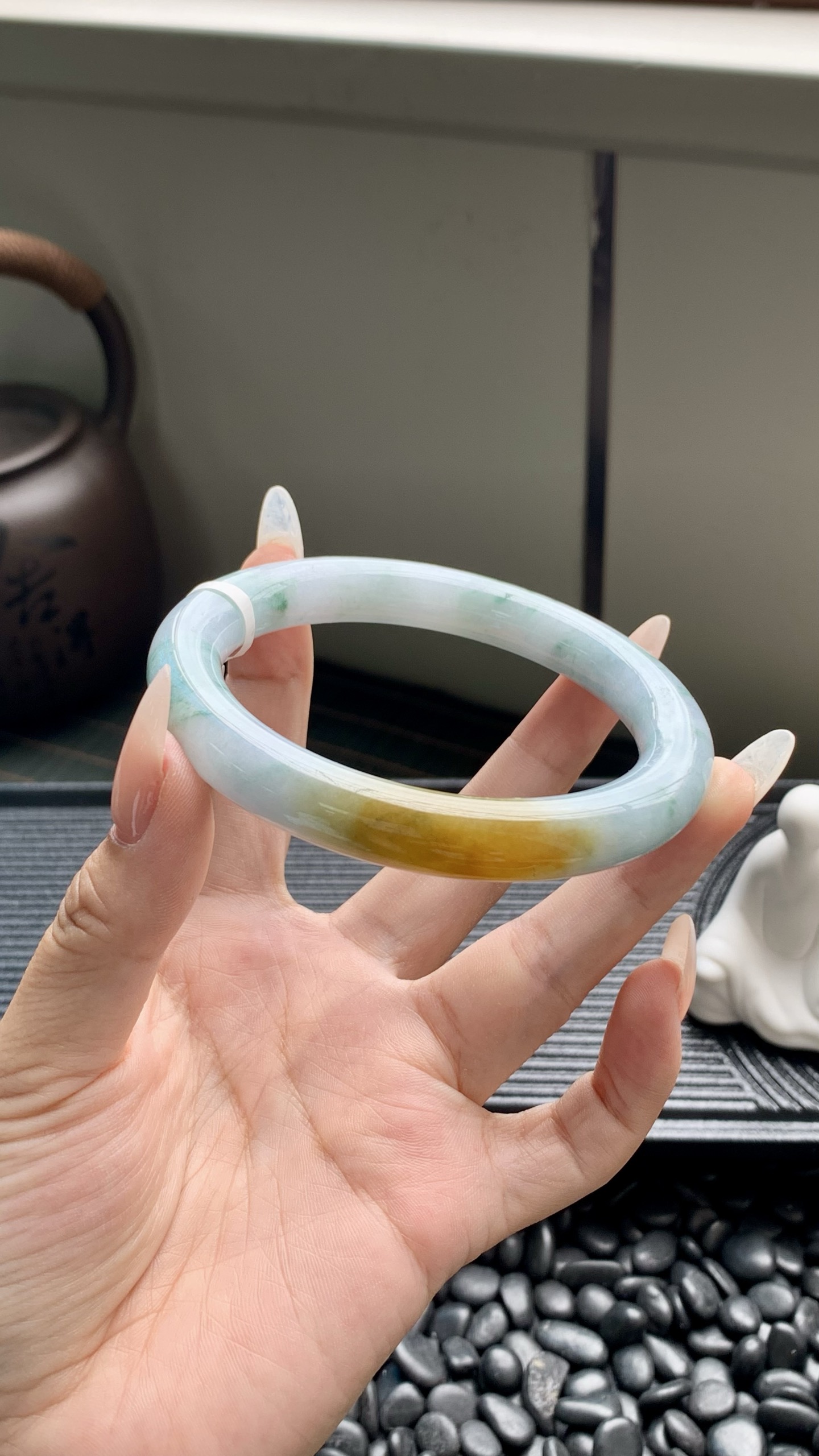 黄翡飘花大圈口圆条成品 HYY-3055 尺寸：62-11-11