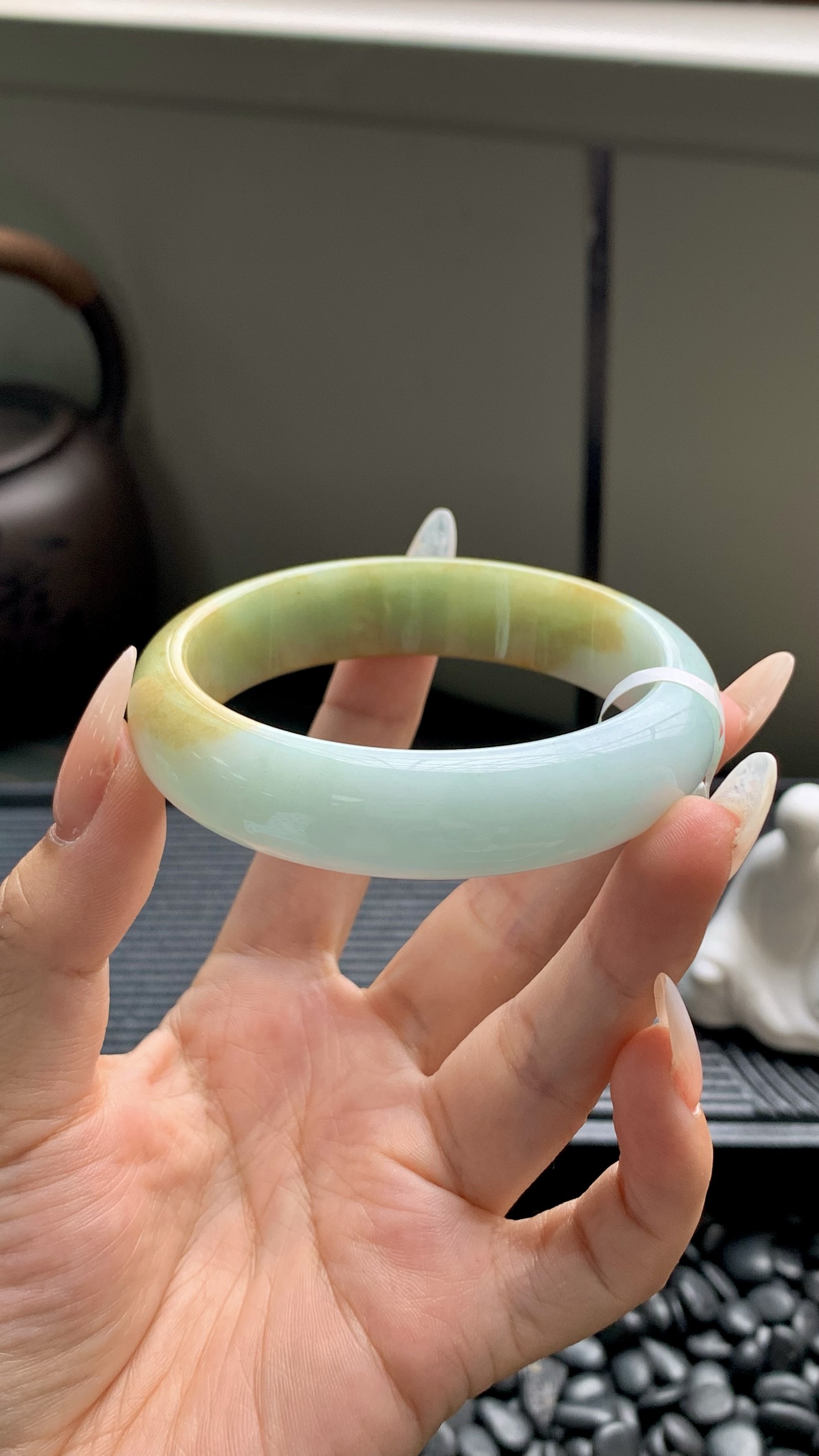 宽版黄翡半山水正圈成品 HY-7524 尺寸：57.5-15-8