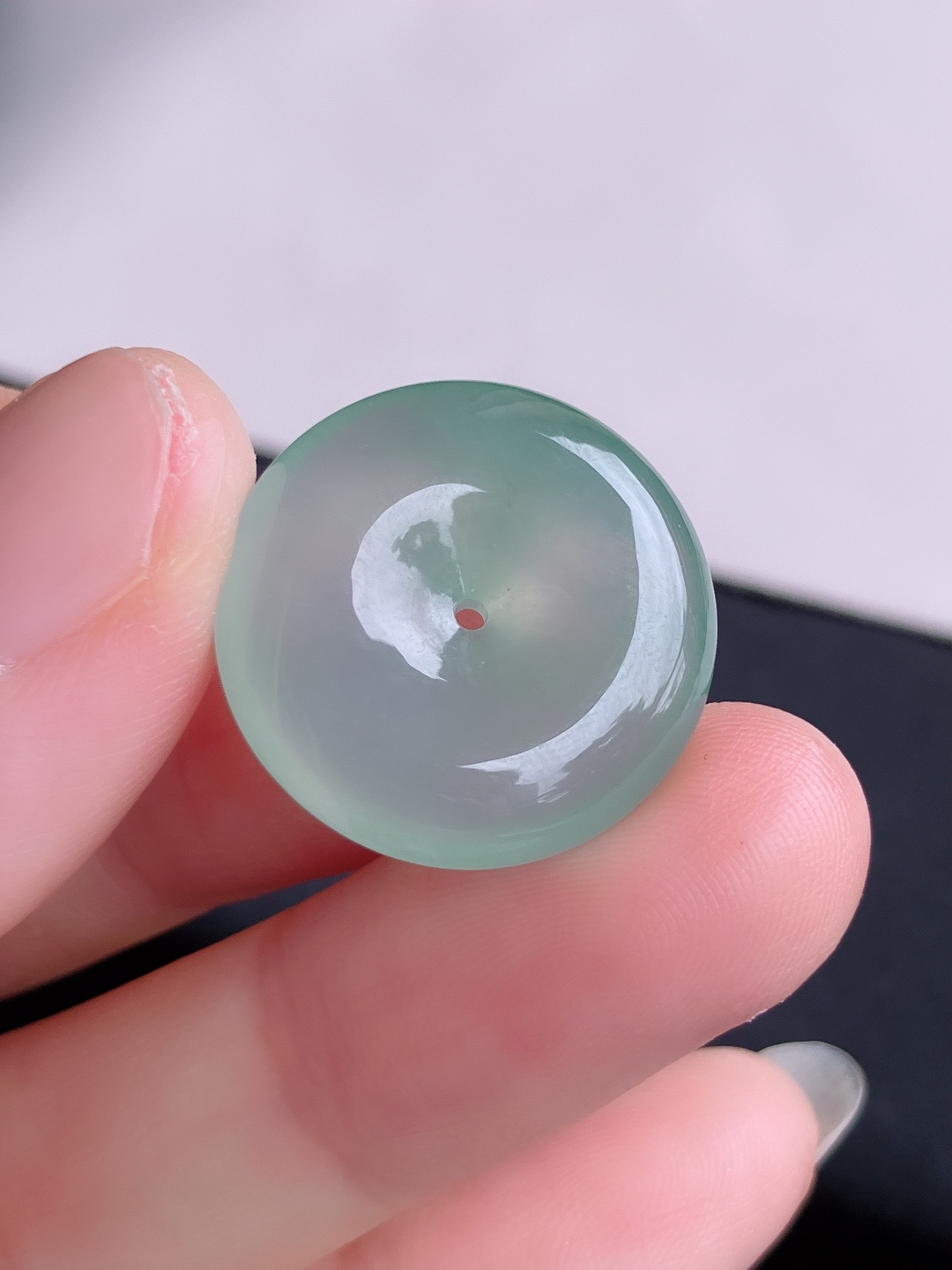 底色平安扣，晶莹剔透，尺寸21.6/6/自然光实拍