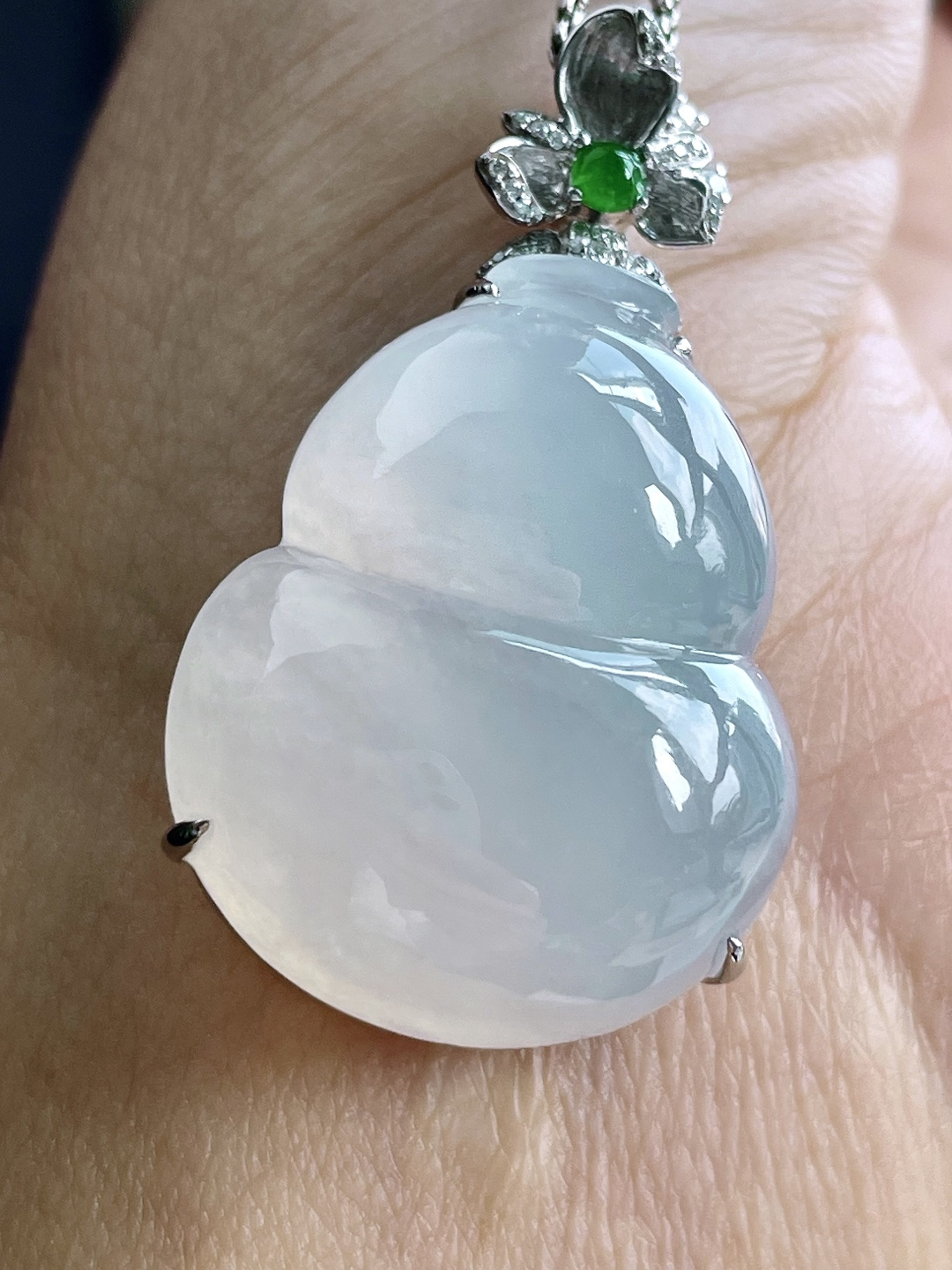 白冰葫芦大葫芦吊坠，18k金镶嵌，无裂，性比高，厚装