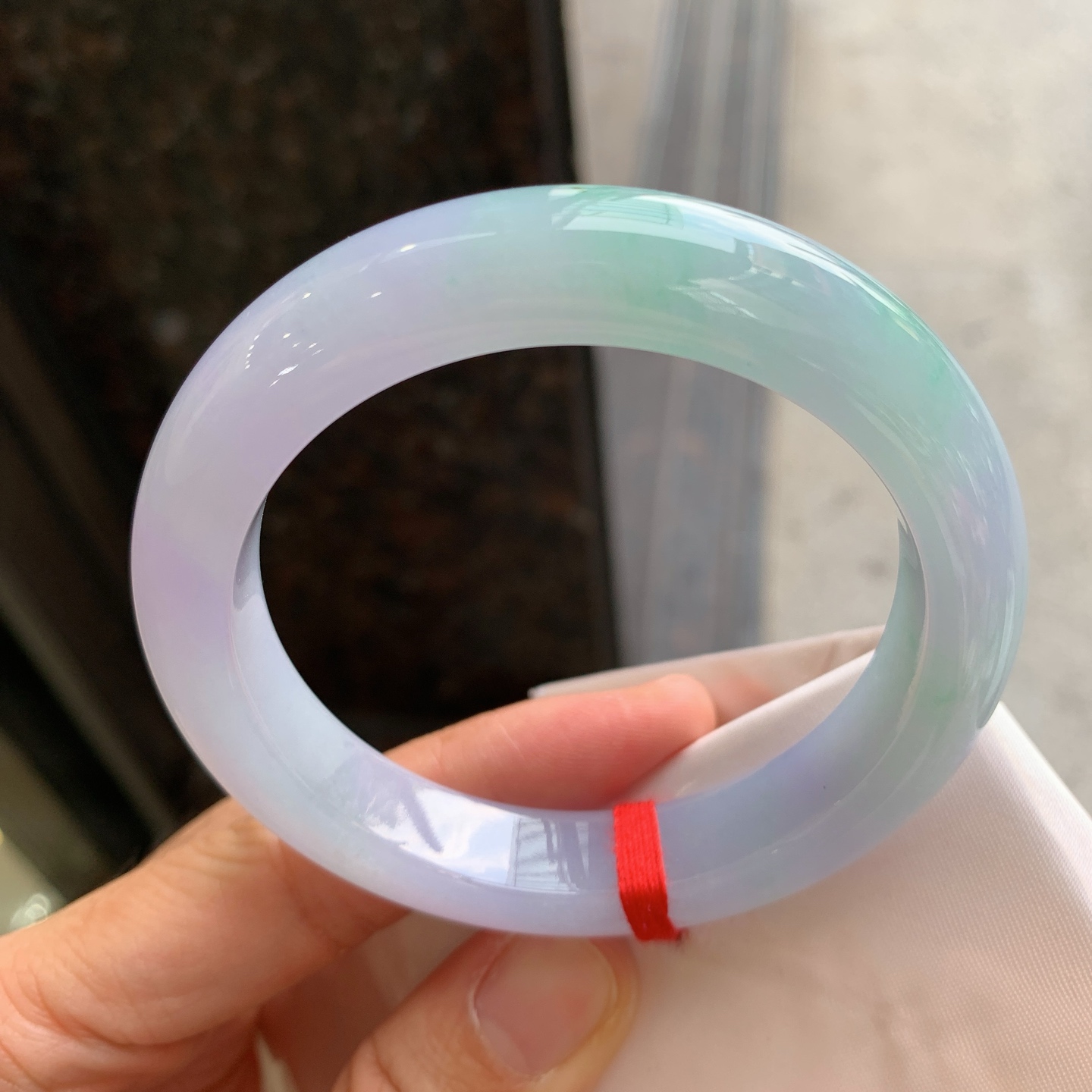 正圈春彩，无裂，细腻