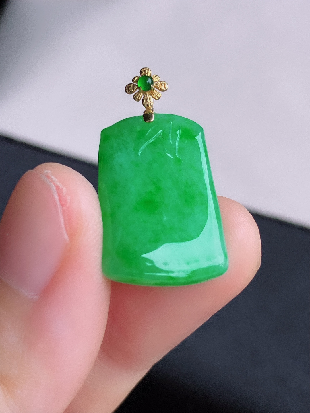 ️翠绿平安牌，简约时尚，尺寸28.8/22/15/5.3/自然光实拍