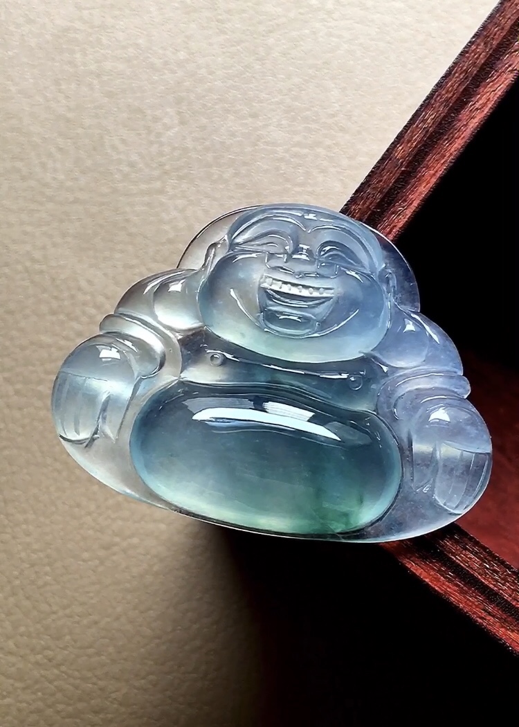玻璃种飘彩佛公，飘彩灵动漂亮，种老起胶，底子荧润，无裂，尺寸22.8*29.5*4.8