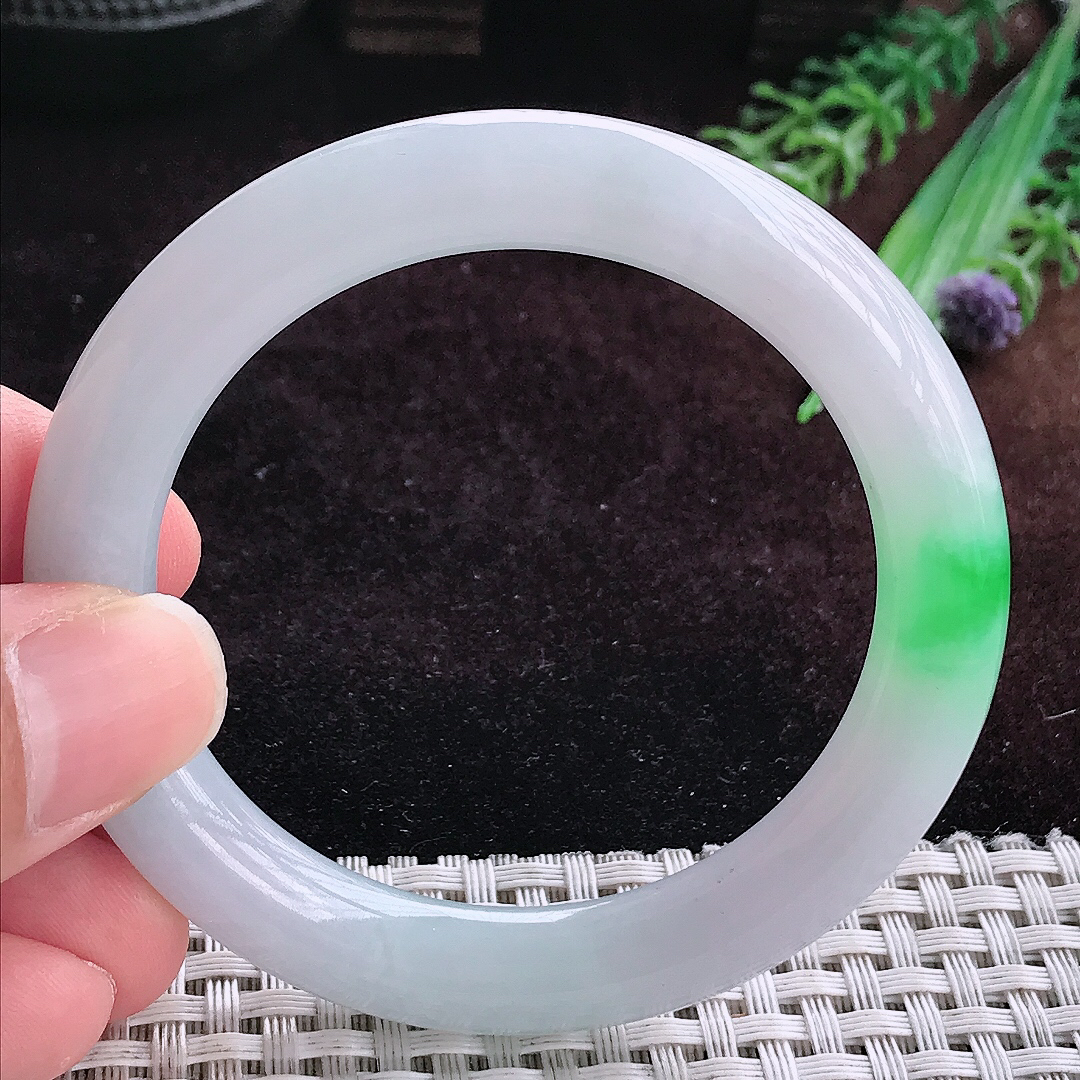 实拍A货翡翠51.5/9.2老坑冰润起胶飘阳绿圆条手镯翡翠玉镯平安镯