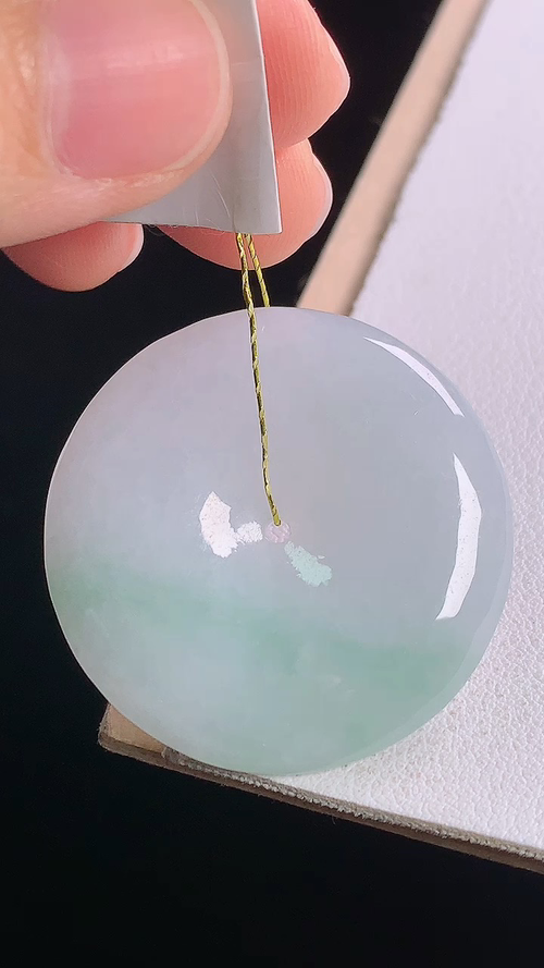 冰飘绿平安扣，无裂，尺寸:33.7-5.3mm