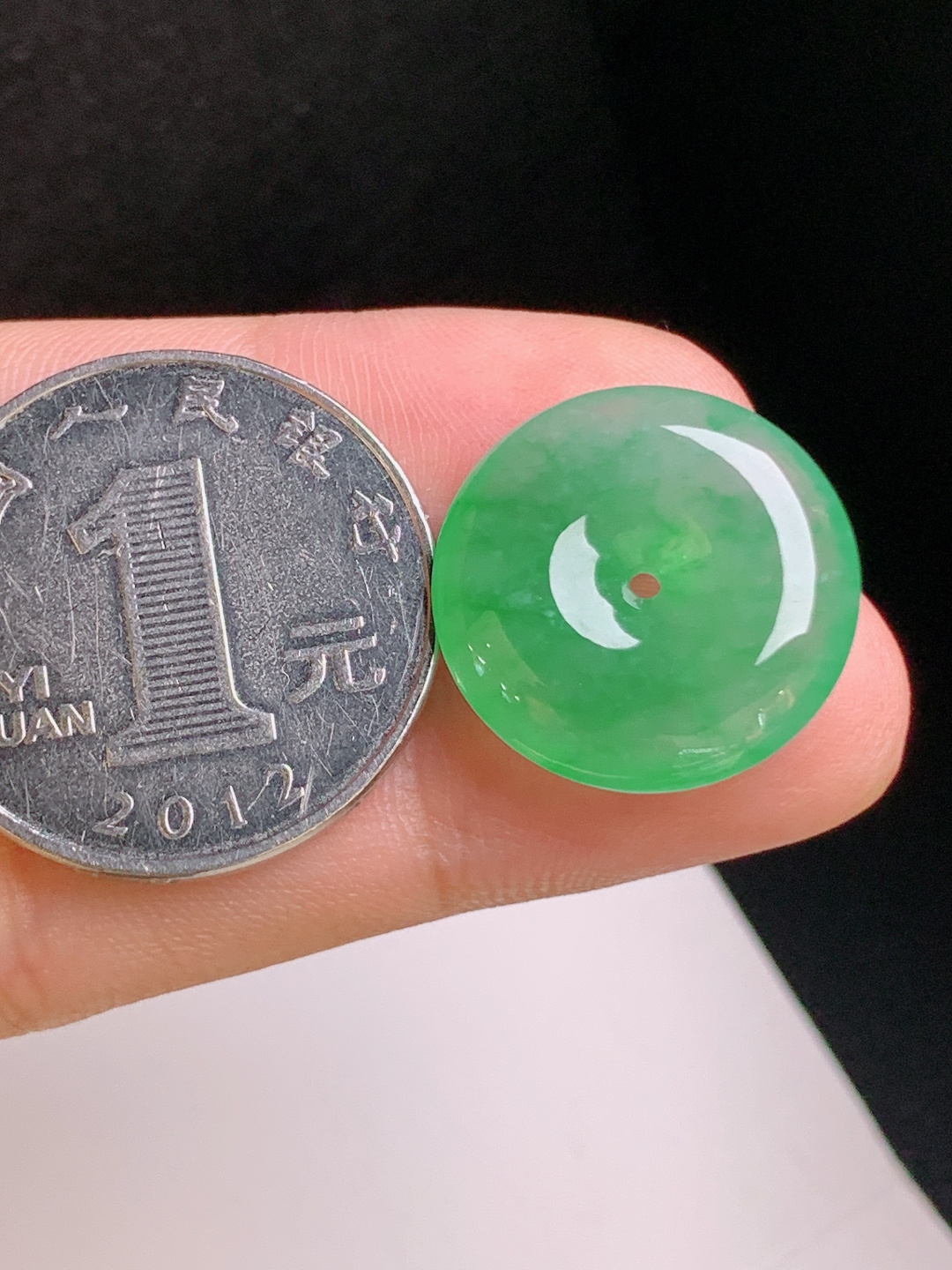 ️ 冰阳绿平安扣，翠色均匀，水润鲜亮，岁岁平安，裸石19.1-4.8