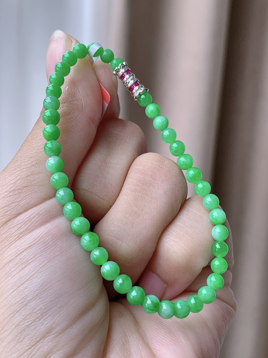 珠子冰阳绿手串圆珠珠子手串,性比高,满色满绿,尺寸4.4mm,重量6.8克