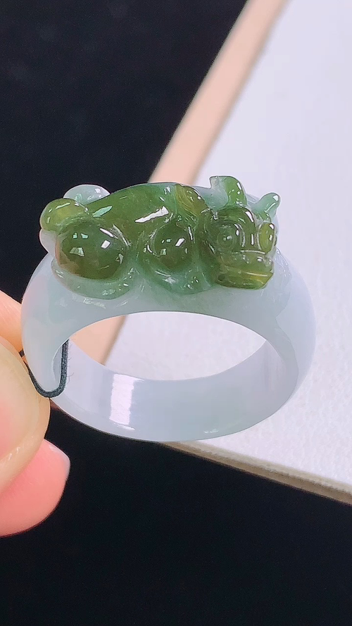 冰黄貔貅指环，无裂，尺寸:圈口23/20.1-10.2-9.3mm