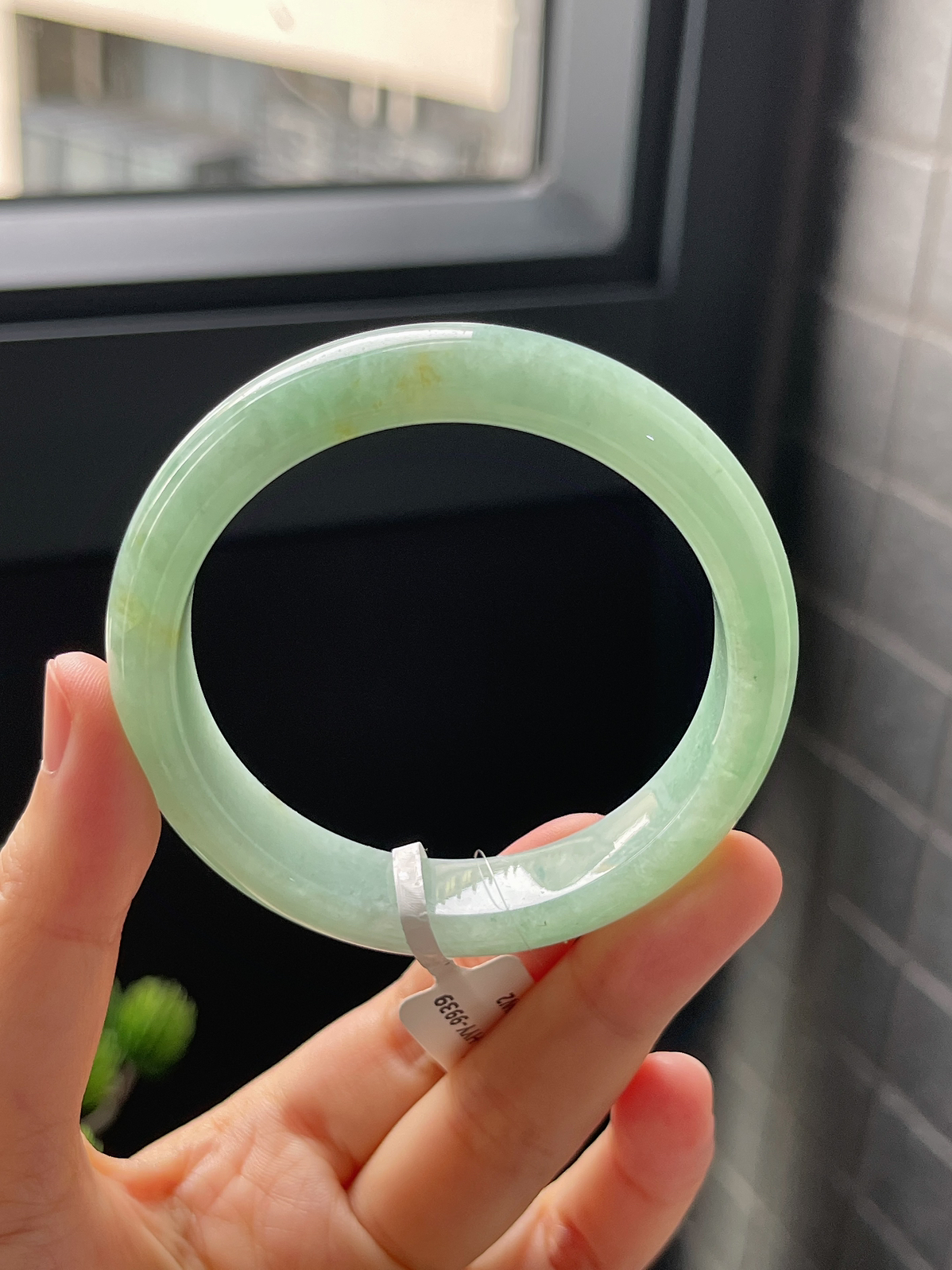 正圈54圈口，翡翠糯化种甜绿手镯
