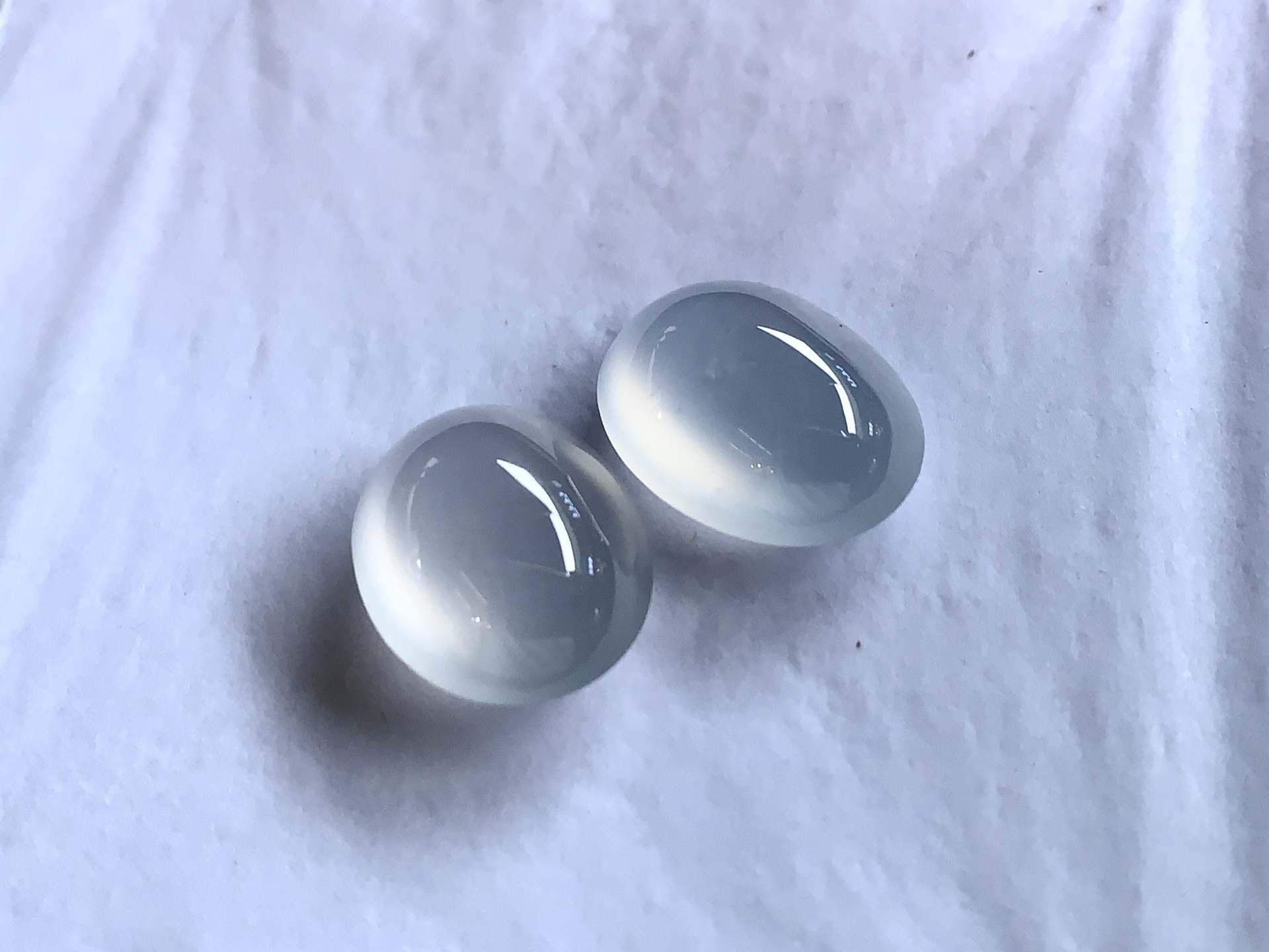 ️ 冰种蛋面一对，尺寸：16.7×13×7.7 / 16×13.3×8.6，温润如玉，雅韵天成