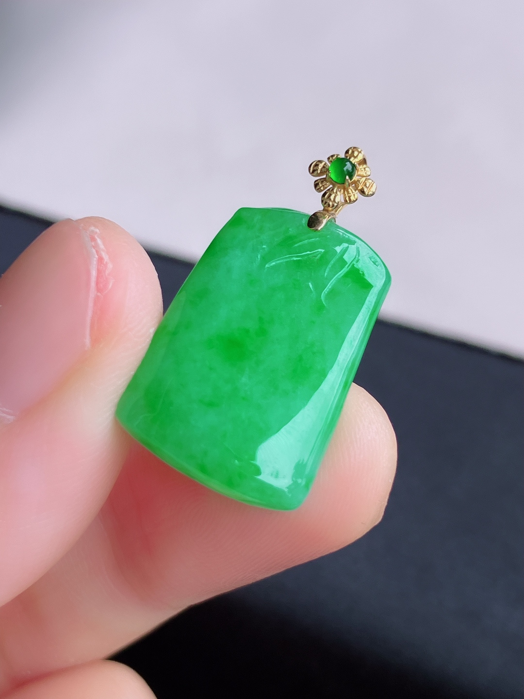 ️翠绿平安牌，简约时尚，尺寸28.8/22/15/5.3/自然光实拍