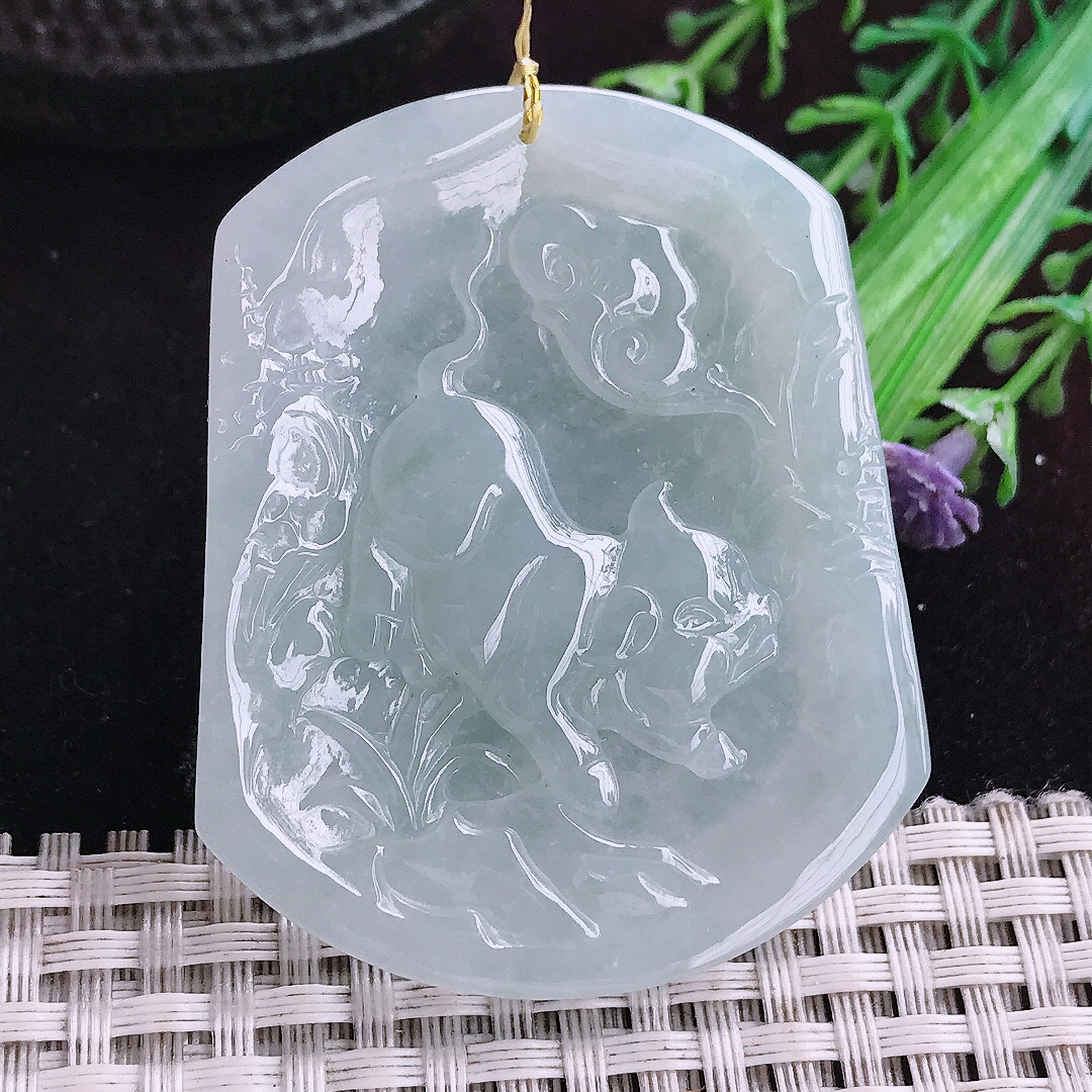 实拍A货翡翠54/44/5.6老坑冰润起胶白月光生肖猪吊坠翡翠招财猪