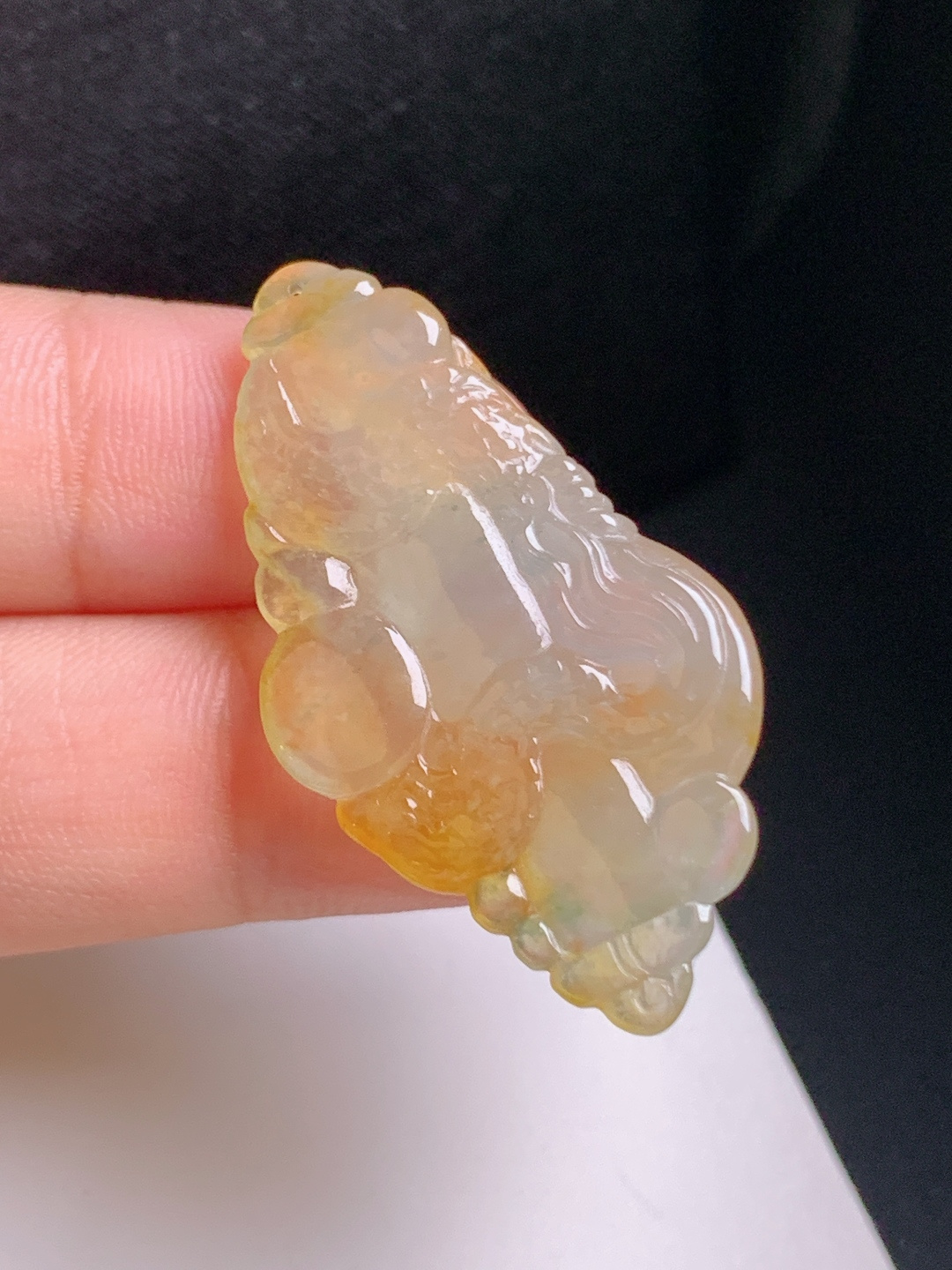 黄翡如意龙牌，糖色浓郁，立体精工，冰感十足，祥瑞护身，裸石38.5-19.3-8，080901