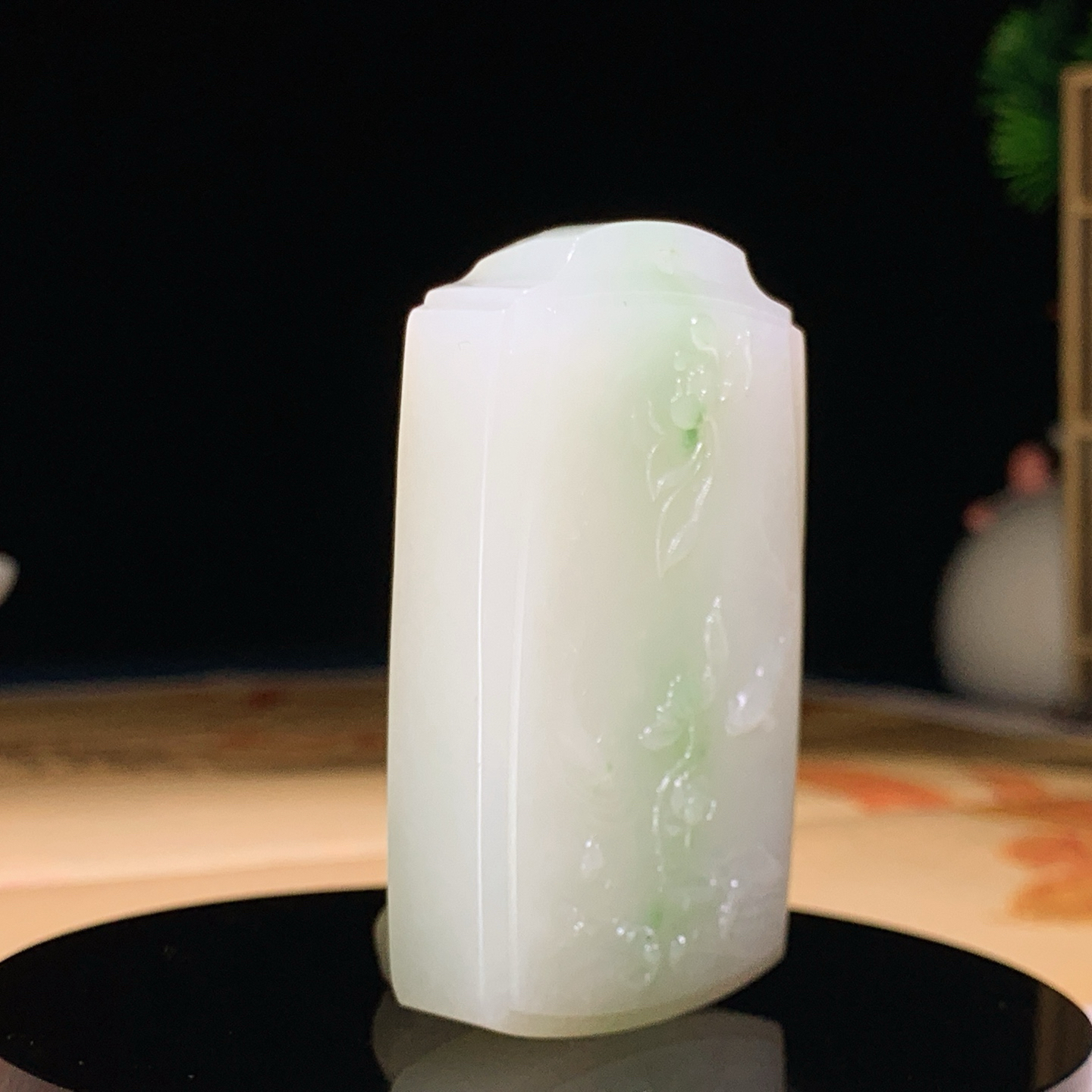 新疆和田玉翠青连年有余挂件！尺寸55/34/12重56克，玉质细腻油润 脂粉好，品质好！lt260905