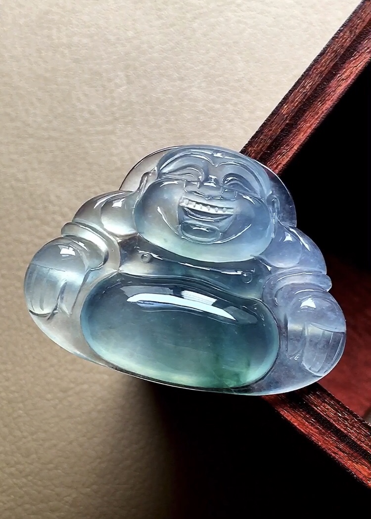 玻璃种飘彩佛公，飘彩灵动漂亮，种老起胶，底子荧润，无裂，尺寸22.8*29.5*4.8