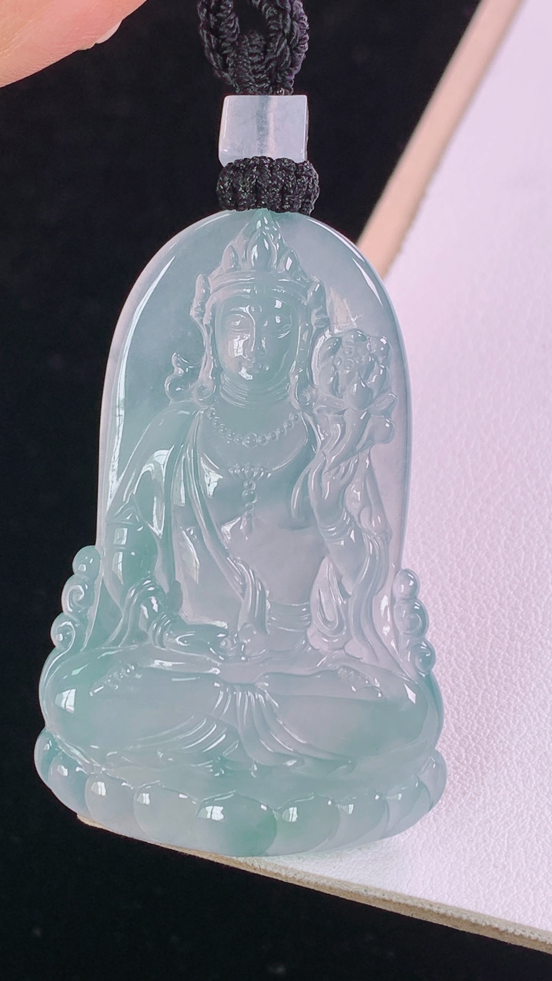 ️冰蓝大势至菩萨，色泽清新，水润清爽，无裂，尺寸:51.1-33.0-5.0mm 3