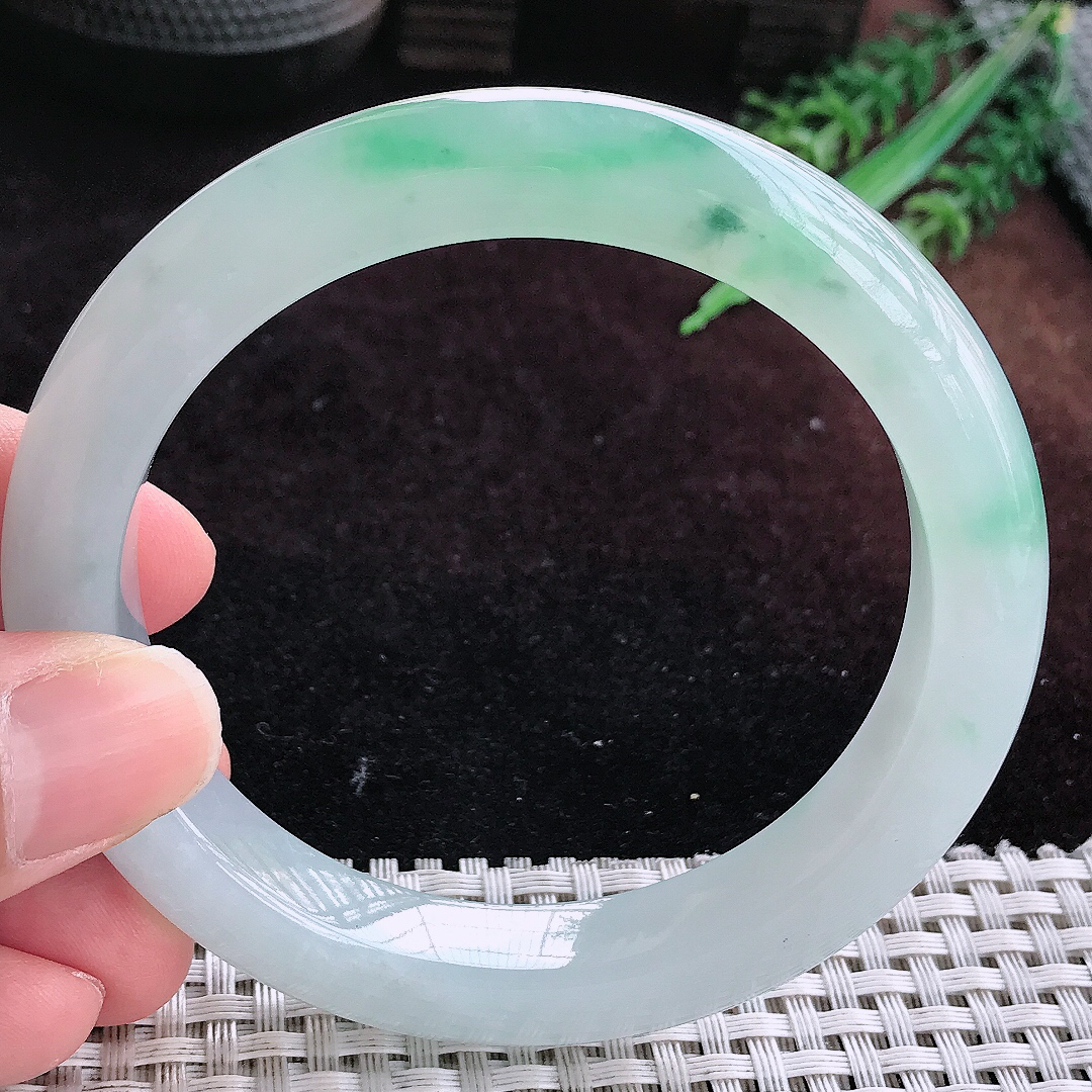 实拍A货翡翠60.5/11.5/9.5大圈口老坑冰润起胶飘绿手镯宽边玉镯平安镯