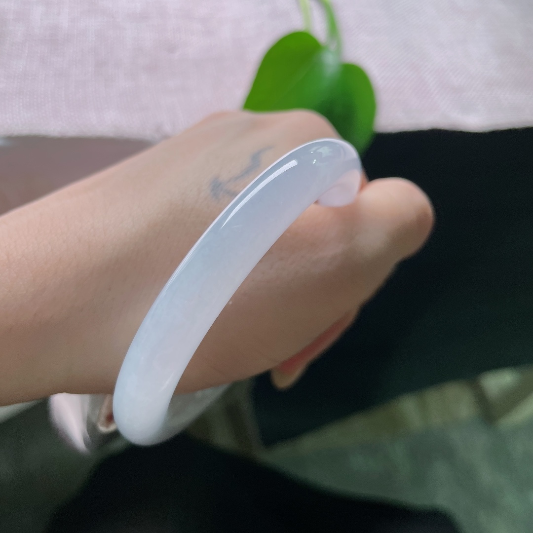 54/9.4圆条，冰润细腻，无裂，ss58068a