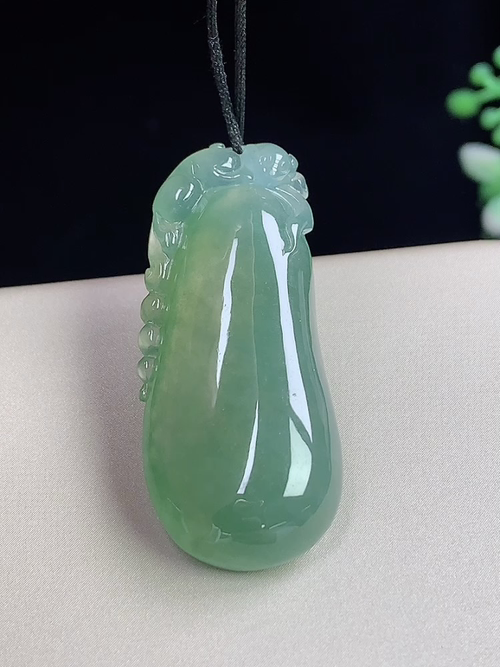 底色福瓜，无裂，尺寸37.8-16.3-7.3mm，j05hwa