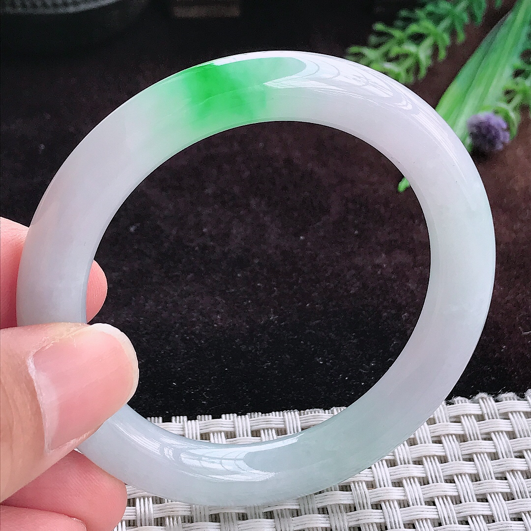 实拍A货翡翠51.5/9.2老坑冰润起胶飘阳绿圆条手镯翡翠玉镯平安镯