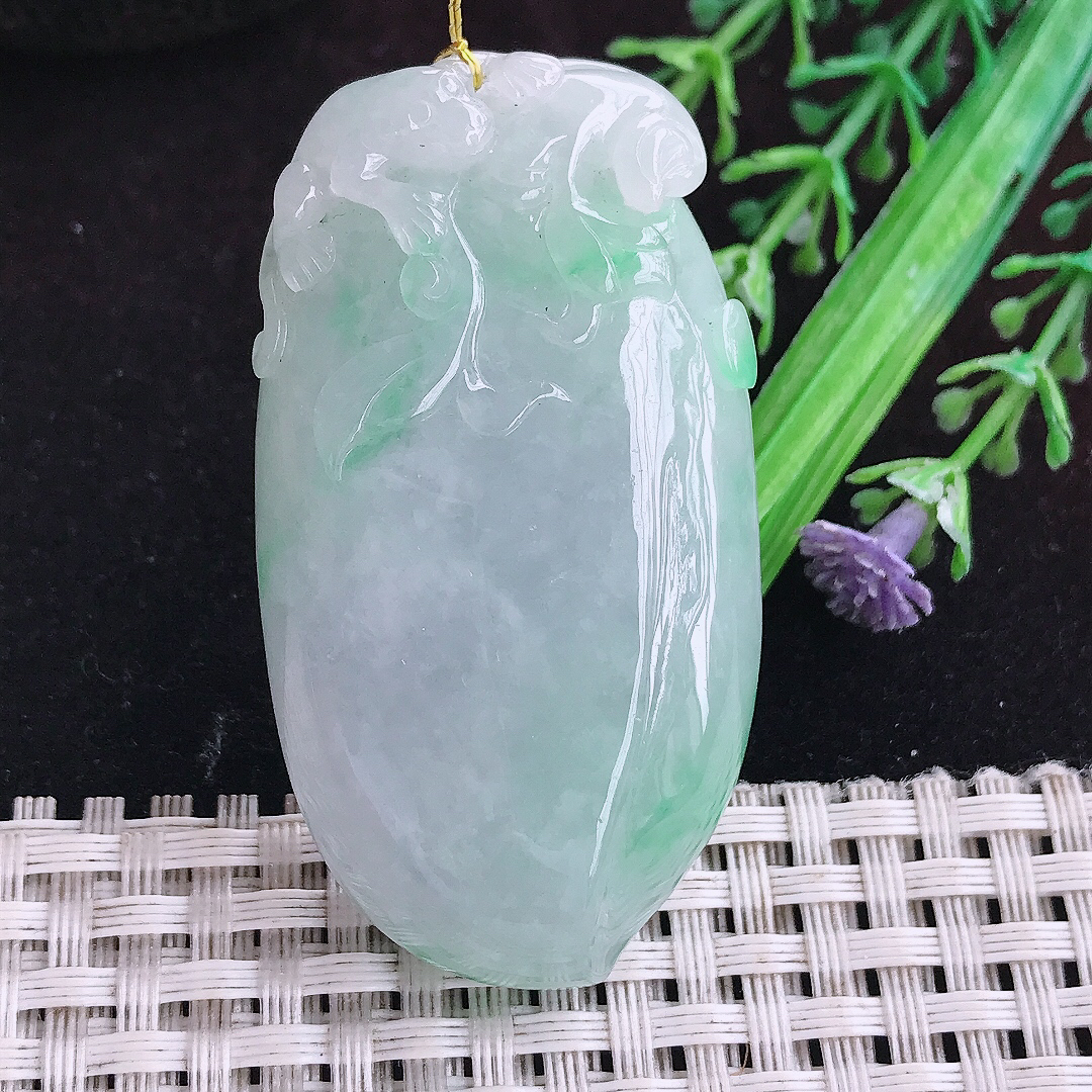 实拍A货翡翠54.6/29.5/13.5老坑温润飘绿饱满福瓜吊坠翡翠玉坠挂件