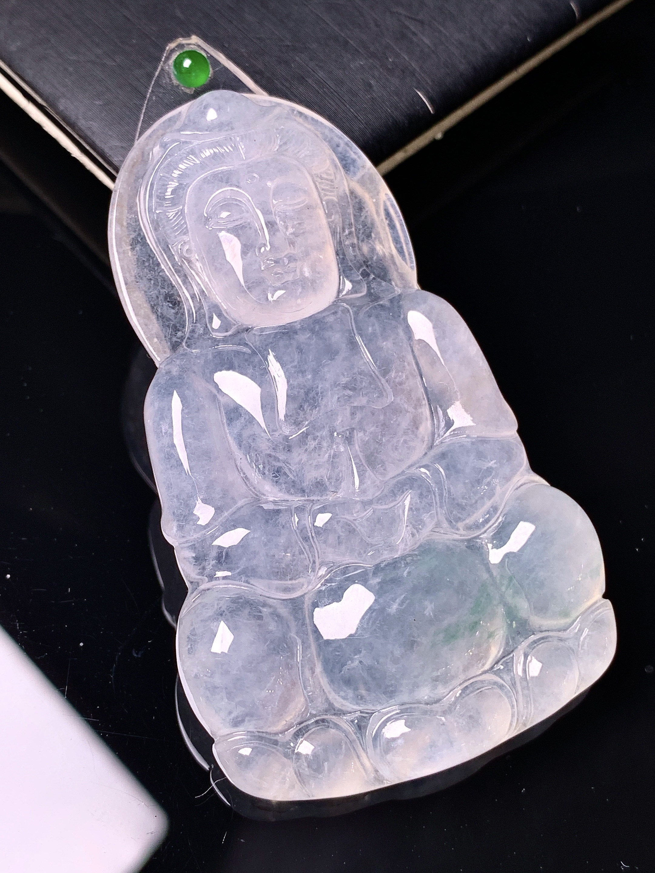 镶嵌款 冰种观音吊坠 玉质细腻 色泽艳丽清新 水润亮眼 整体尺寸58.2*35*6 2x