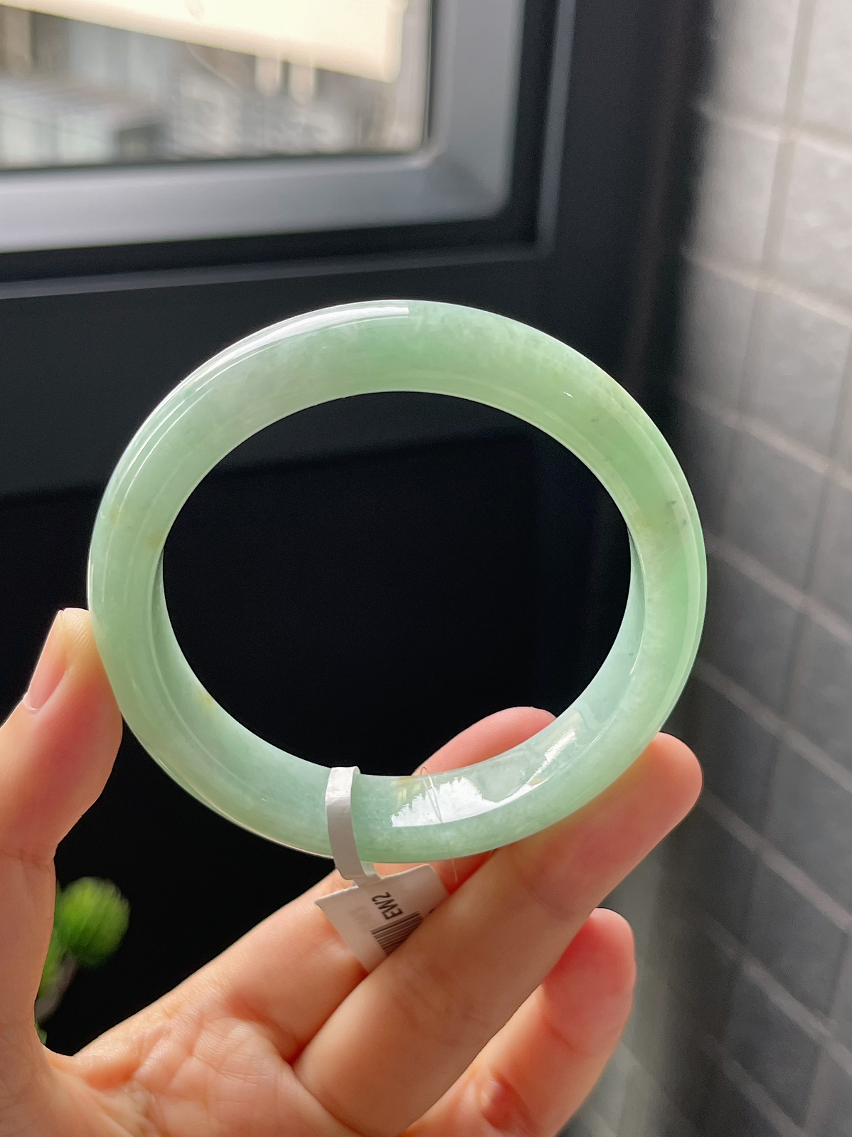 正圈54圈口，翡翠糯化种甜绿手镯