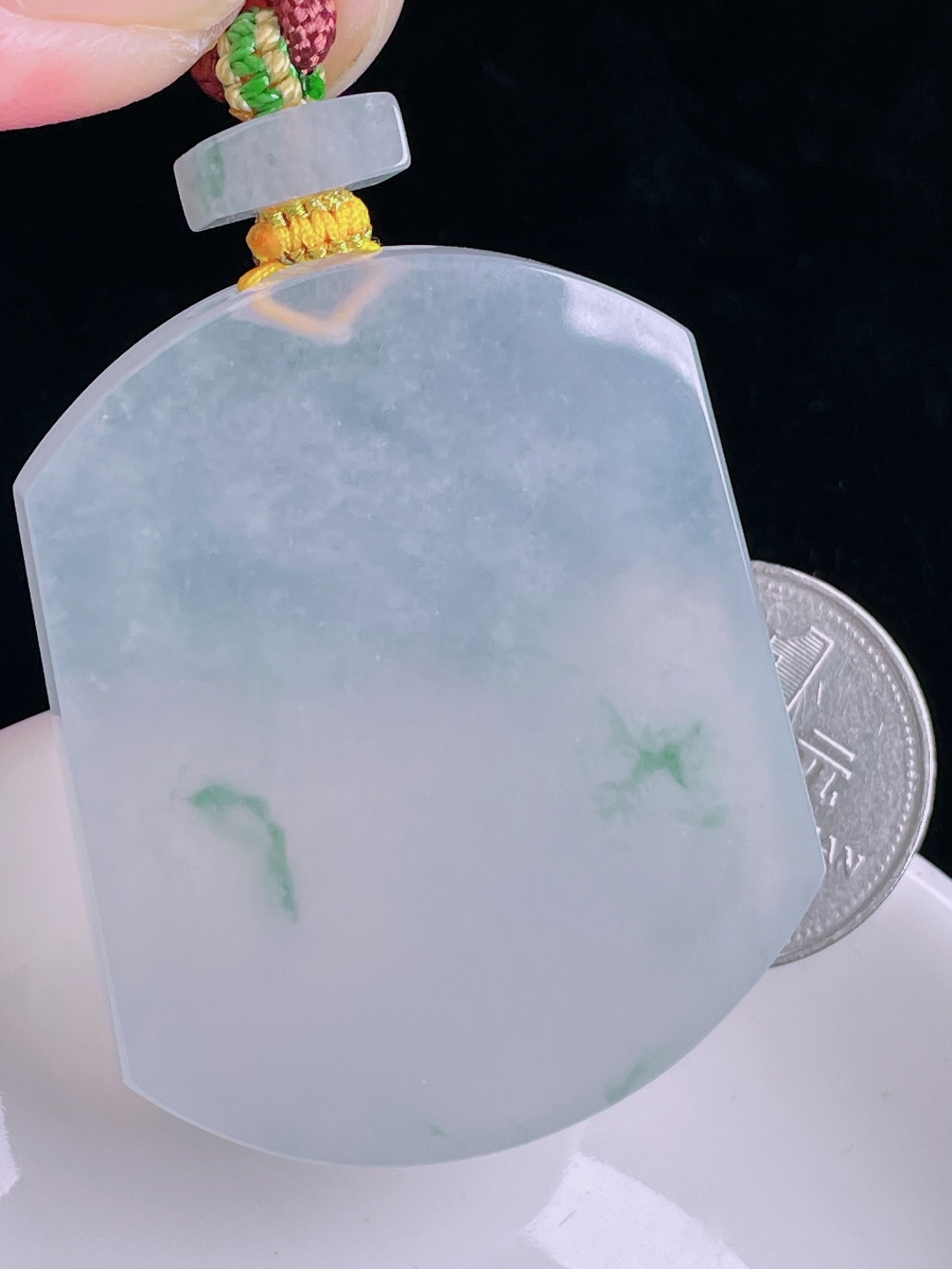 冰绿无事牌，老种起光，细底通透，尺寸：51.7/42.3/6mm0905