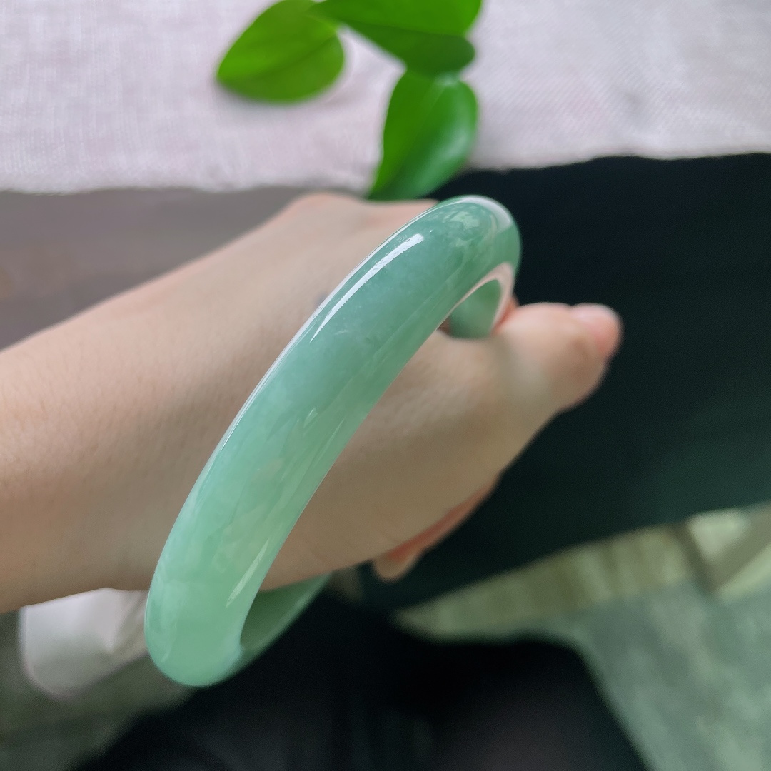 绿底正圈，贵气，优雅，甜美，大气，优雅，无裂，ss57937a